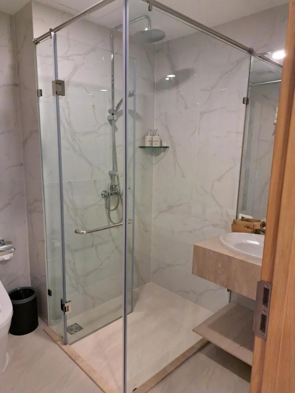 Bathroom in Ruby Hotel