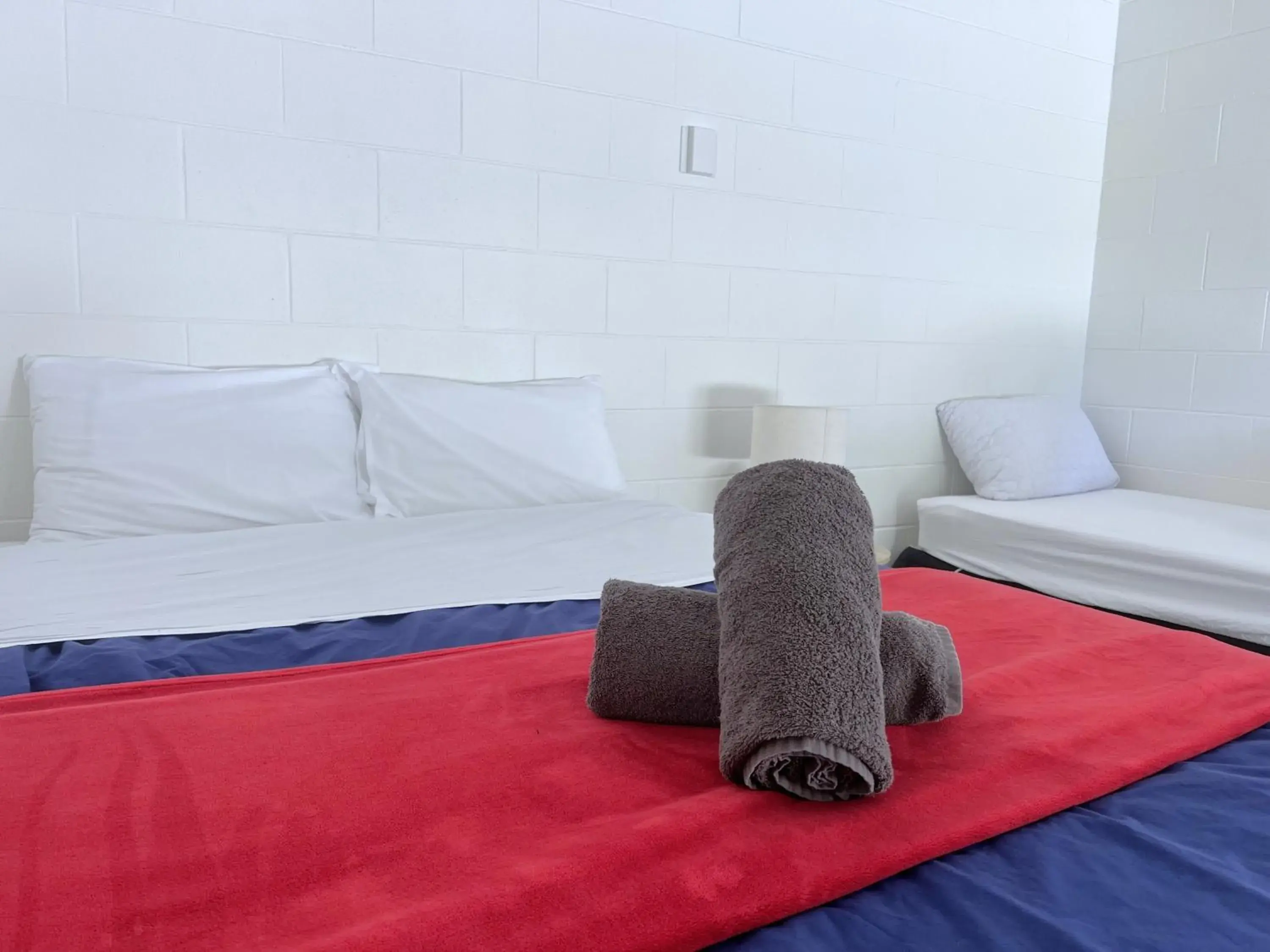 Triple Room with View in Mt Aspiring Holiday Park Triple Room with View in Mt Aspiring Holiday Park