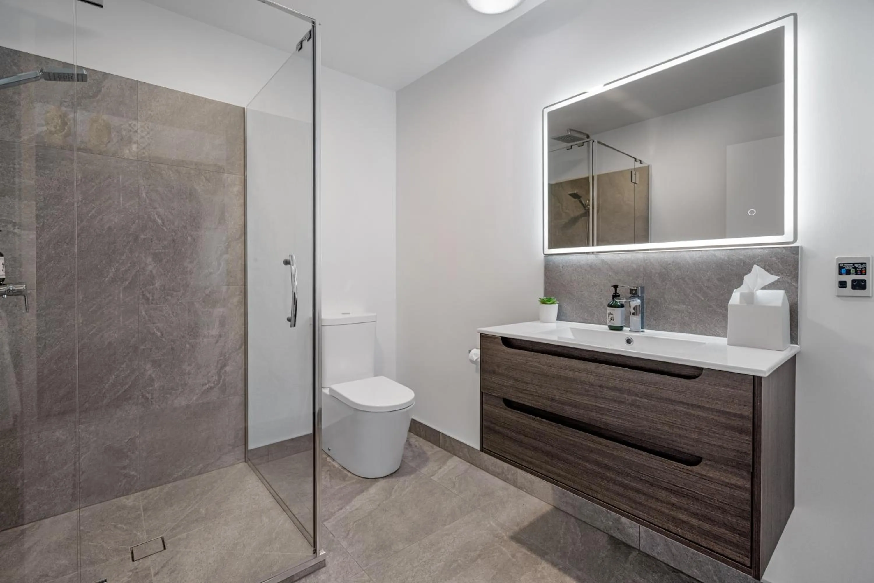 Shower in Tasman Holiday Parks - Papamoa Beach