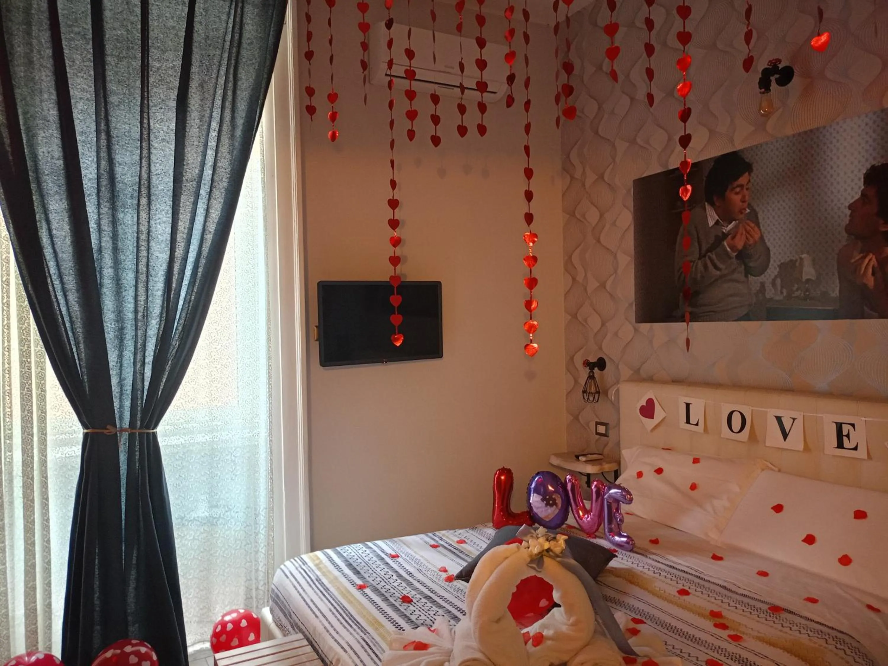 Communal lounge/ TV room, Bed in Artisti Bed&Dreams