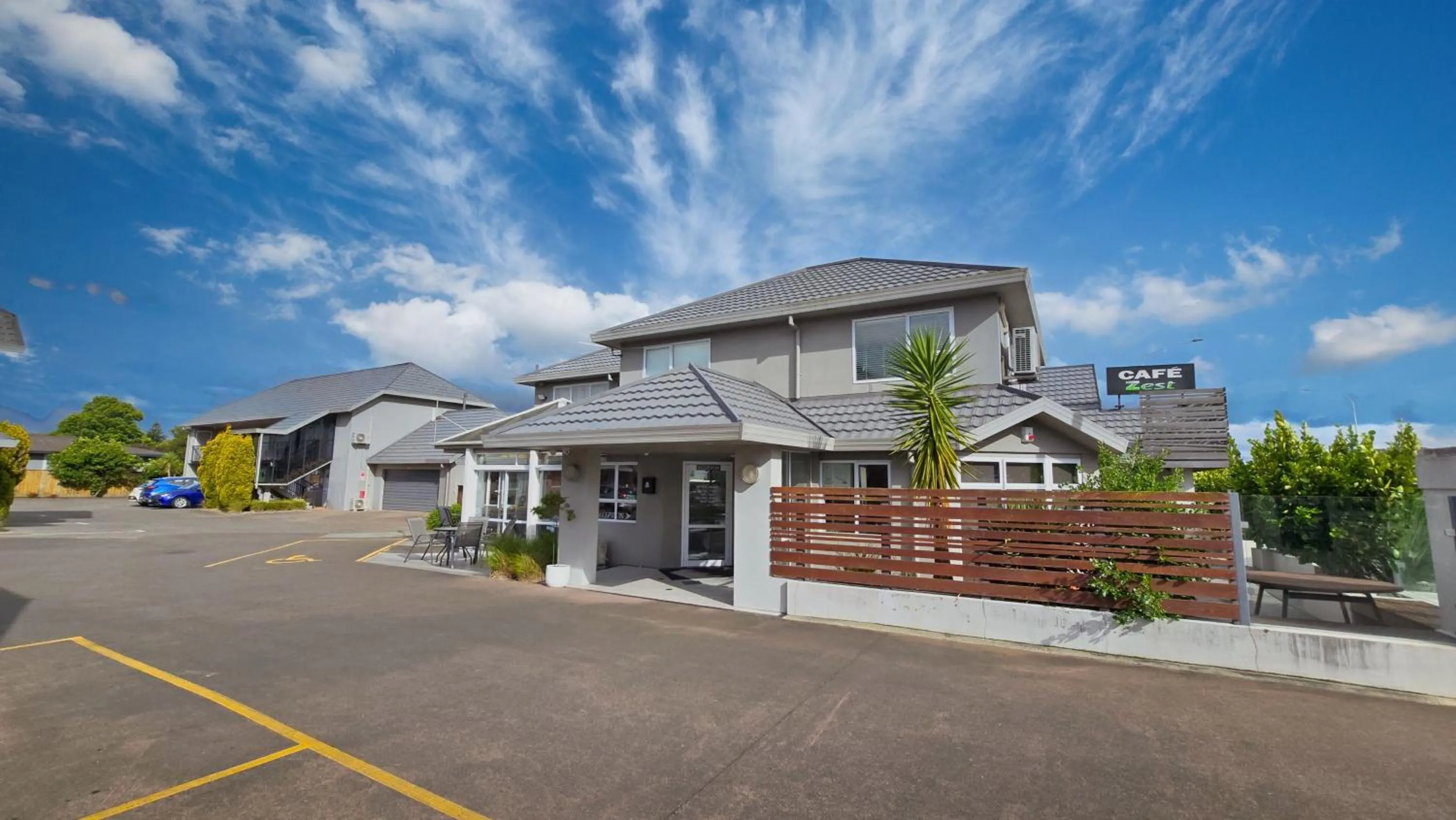Property building in Carramar Motor Inn