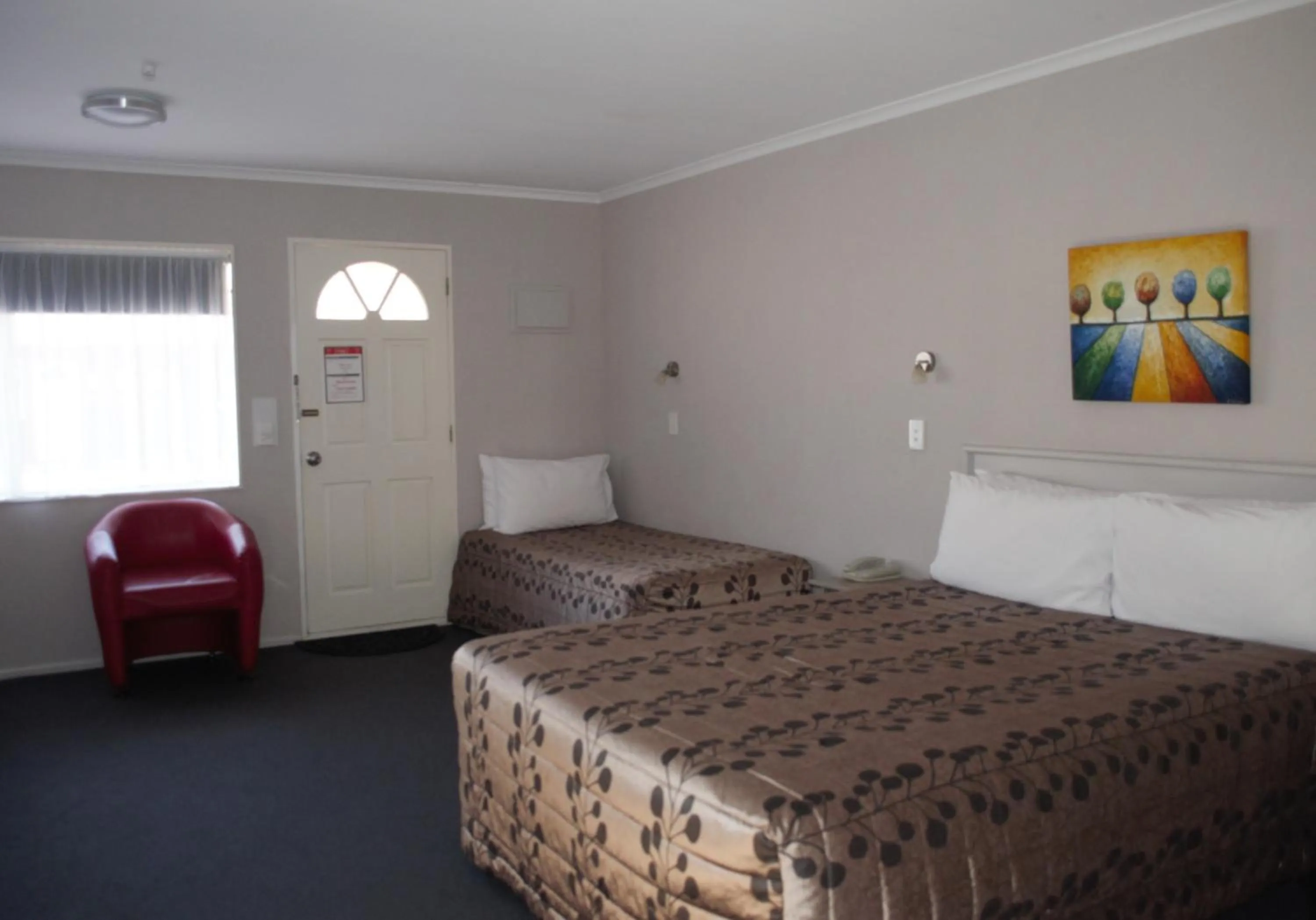 Executive Suite Twin in Carramar Motor Inn