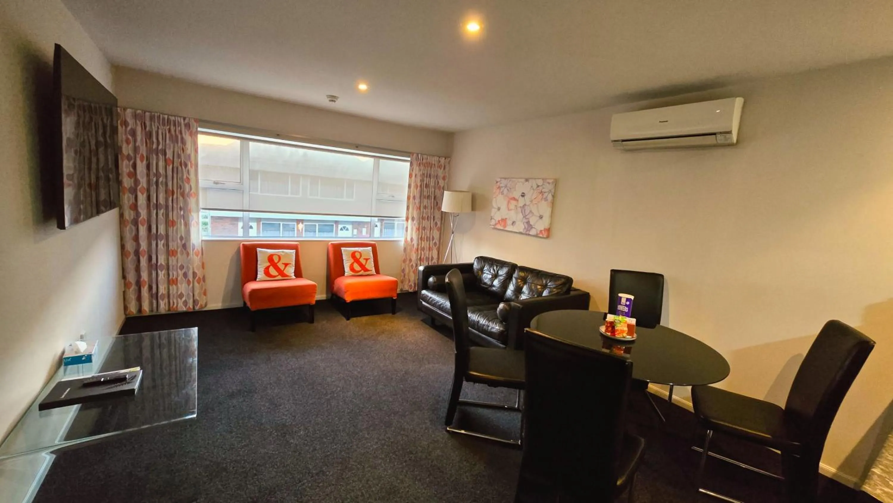 TV and multimedia in Carramar Motor Inn