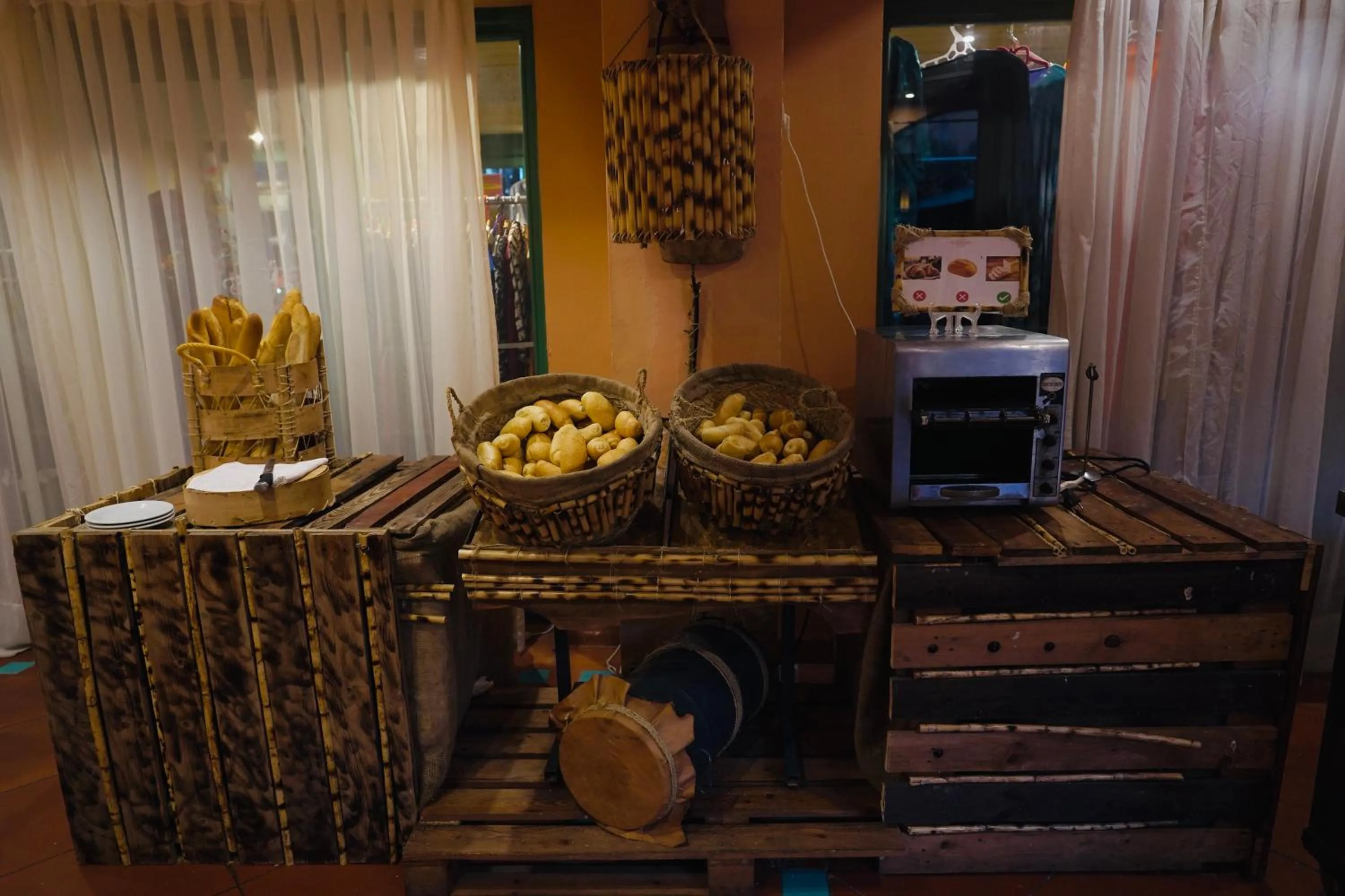 Food in Alhambra Thalasso