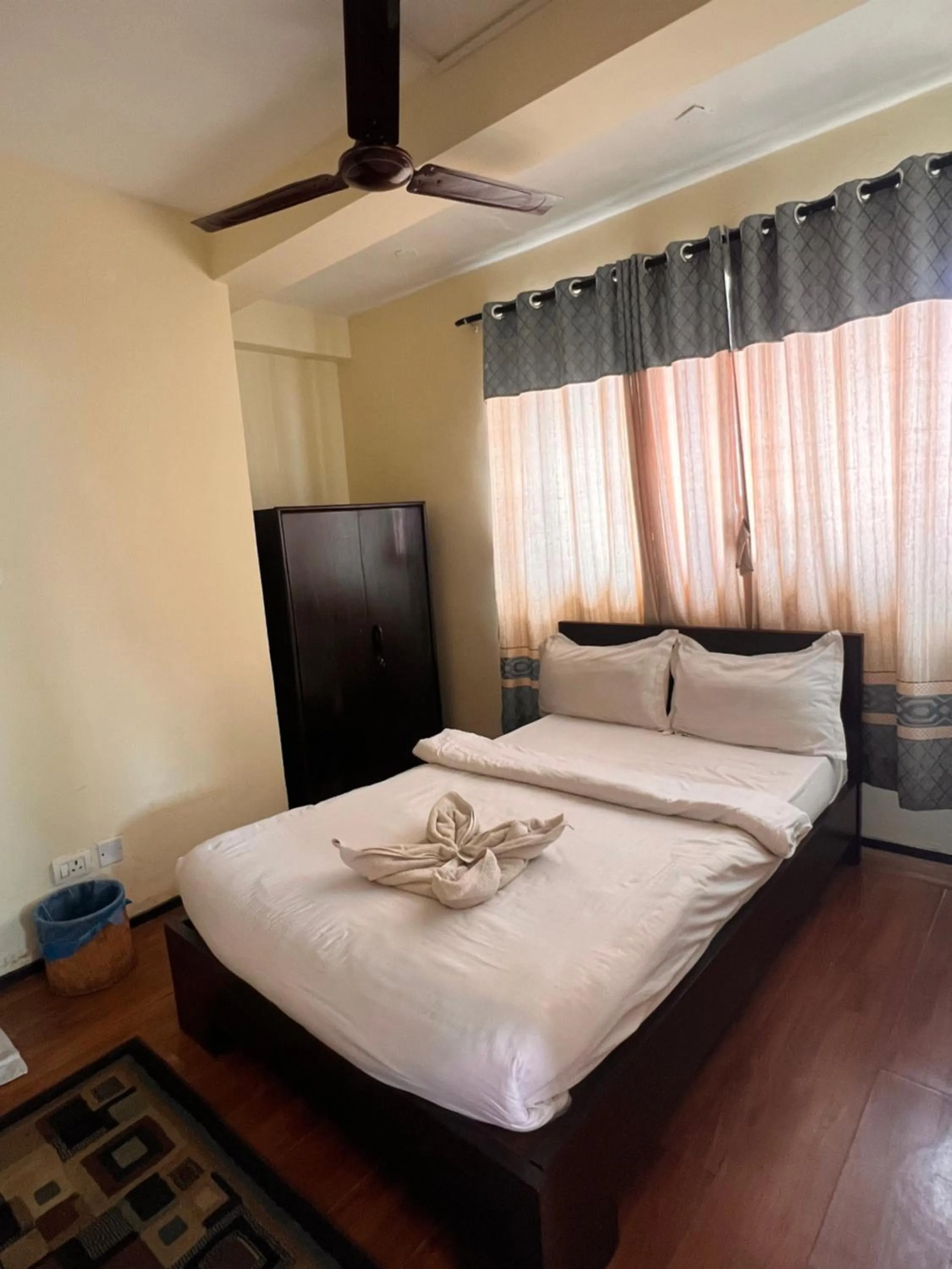 Bedroom, Bed in Hotel Family Home