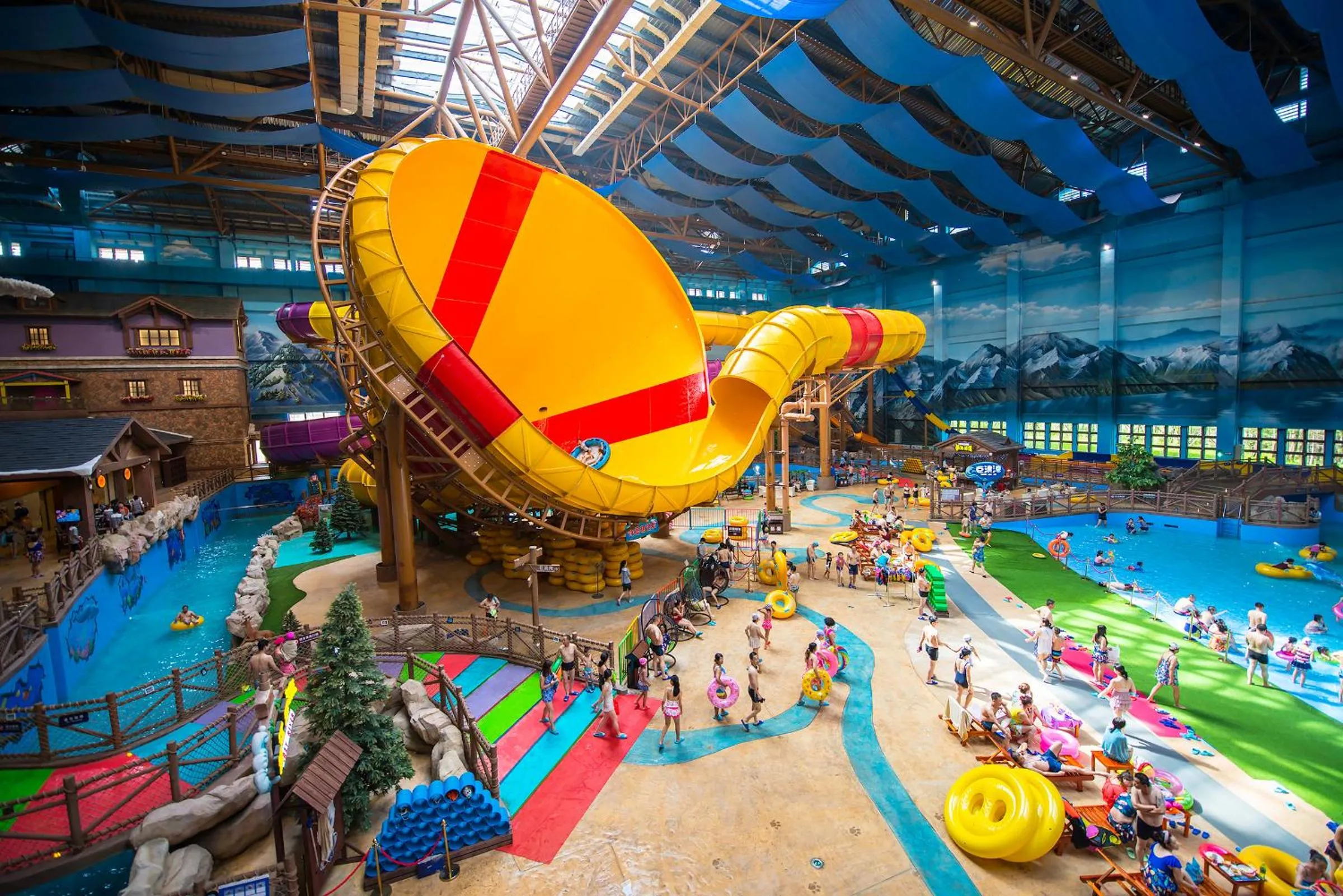 Aqua park in Wanda Jin Suites Changbaishan