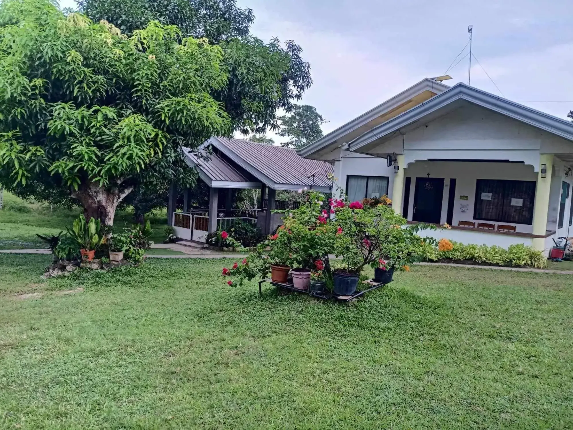 Small Double Room in Balai Mariacaria Pension House Small Double Room in Balai Mariacaria Pension House