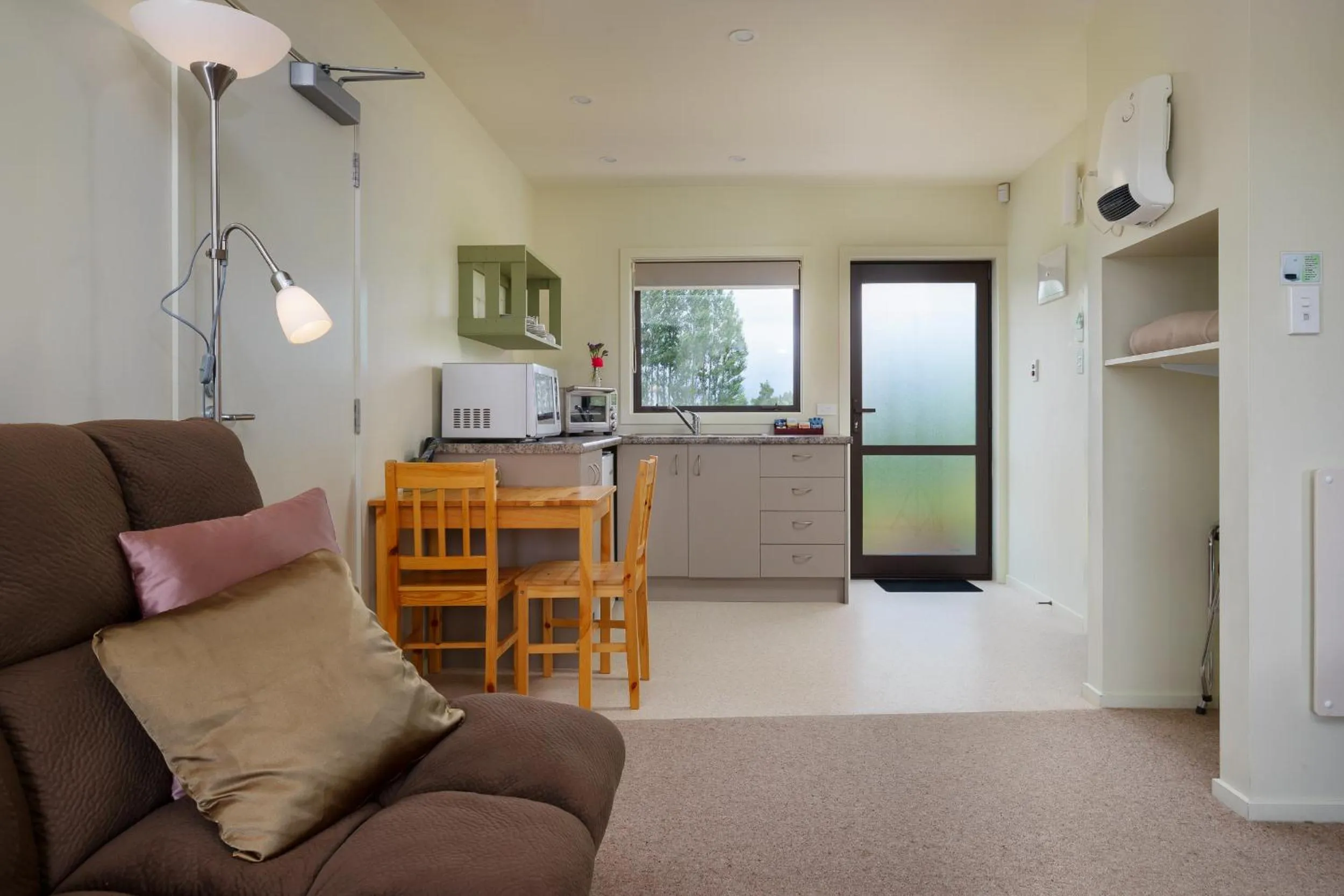 Coffee/tea facilities in Longbourne Lodge Motel Mosgiel