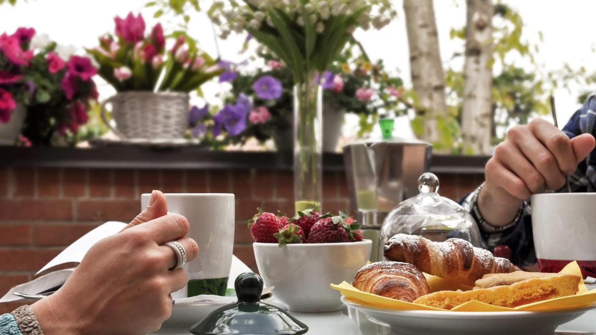 Breakfast in Hotel EMI