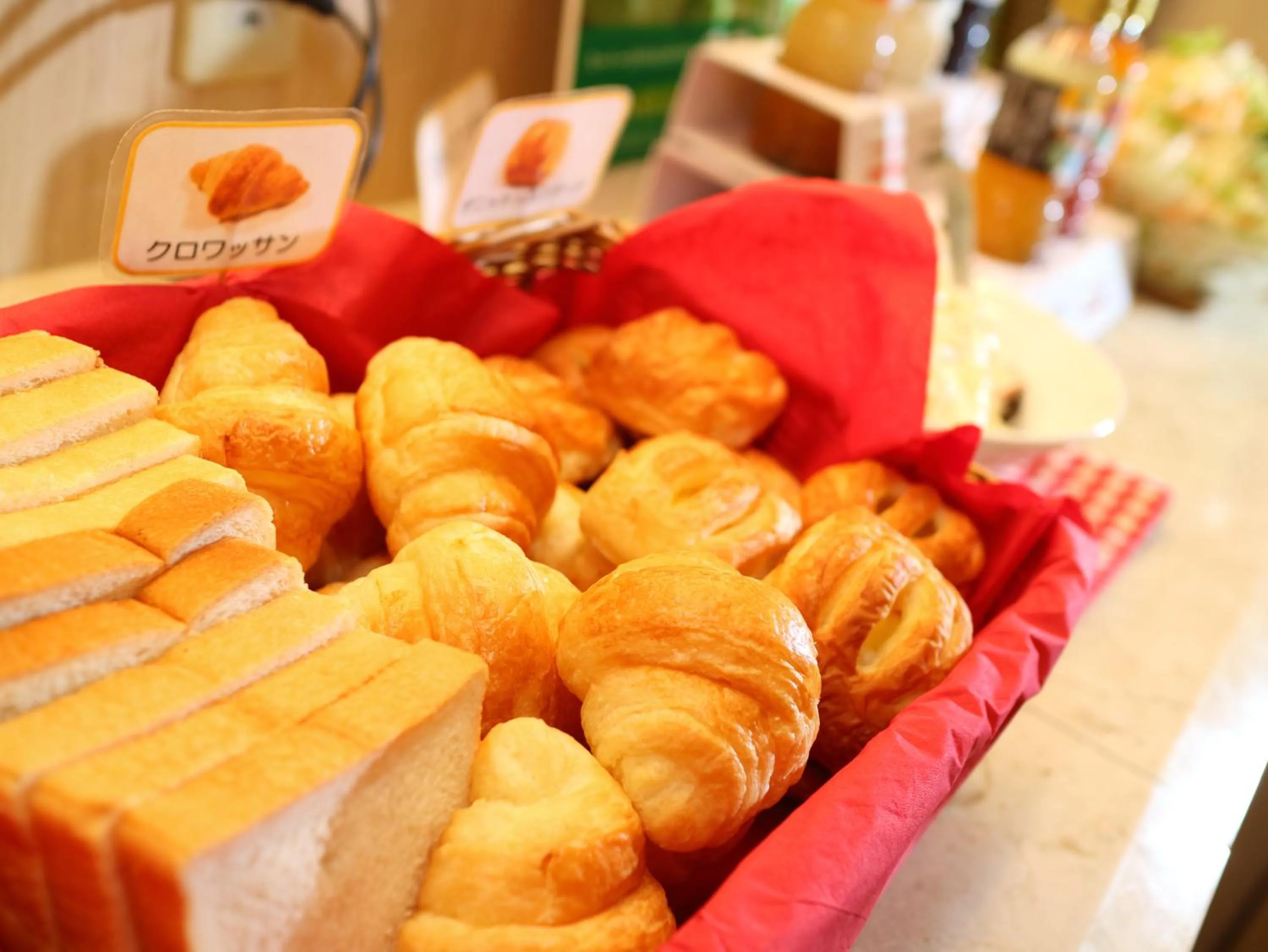 Buffet breakfast in Super Hotel Midosujisen Esaka