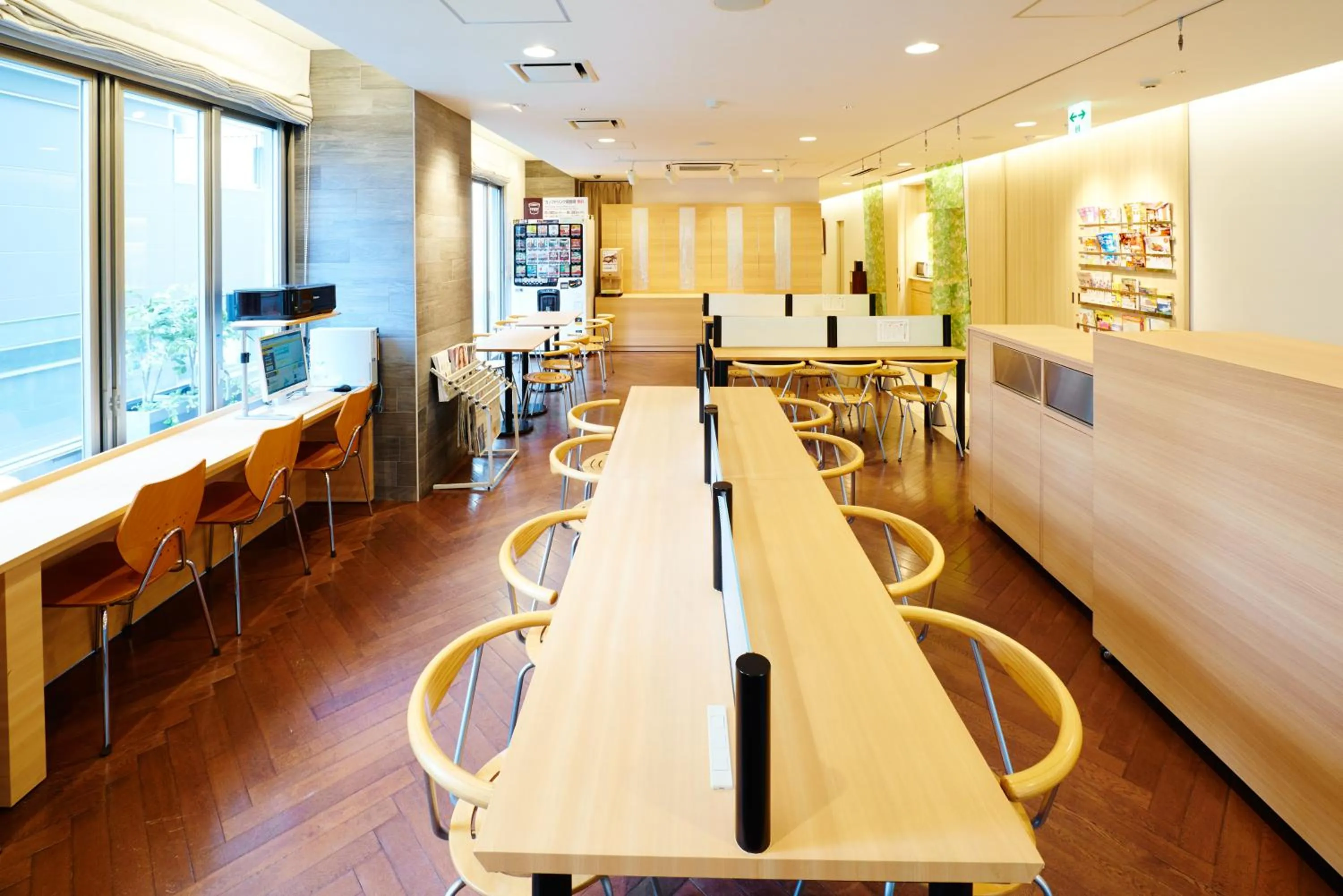 Lounge or bar in Super Hotel Midosujisen Esaka