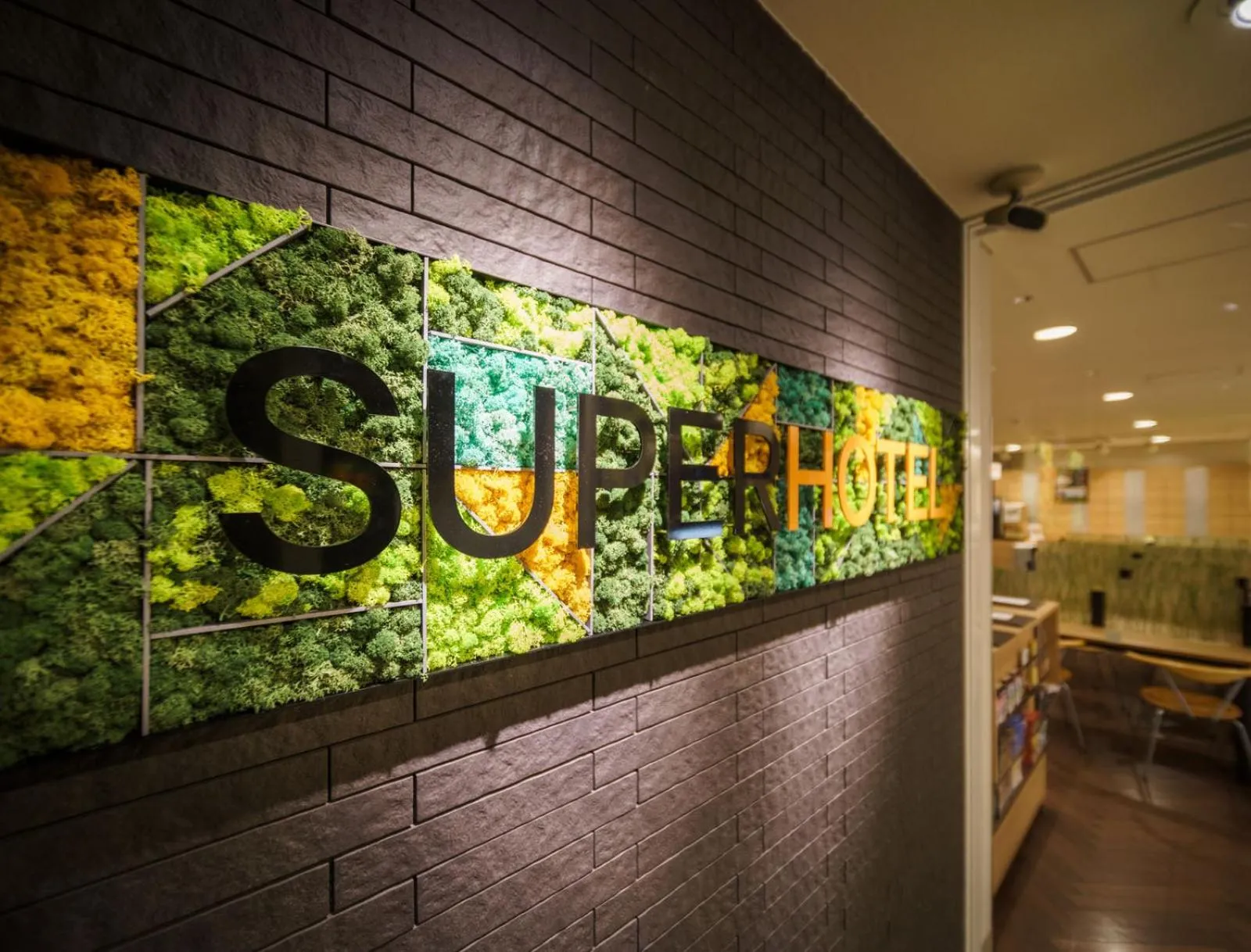 Logo/Certificate/Sign in Super Hotel Midosujisen Esaka