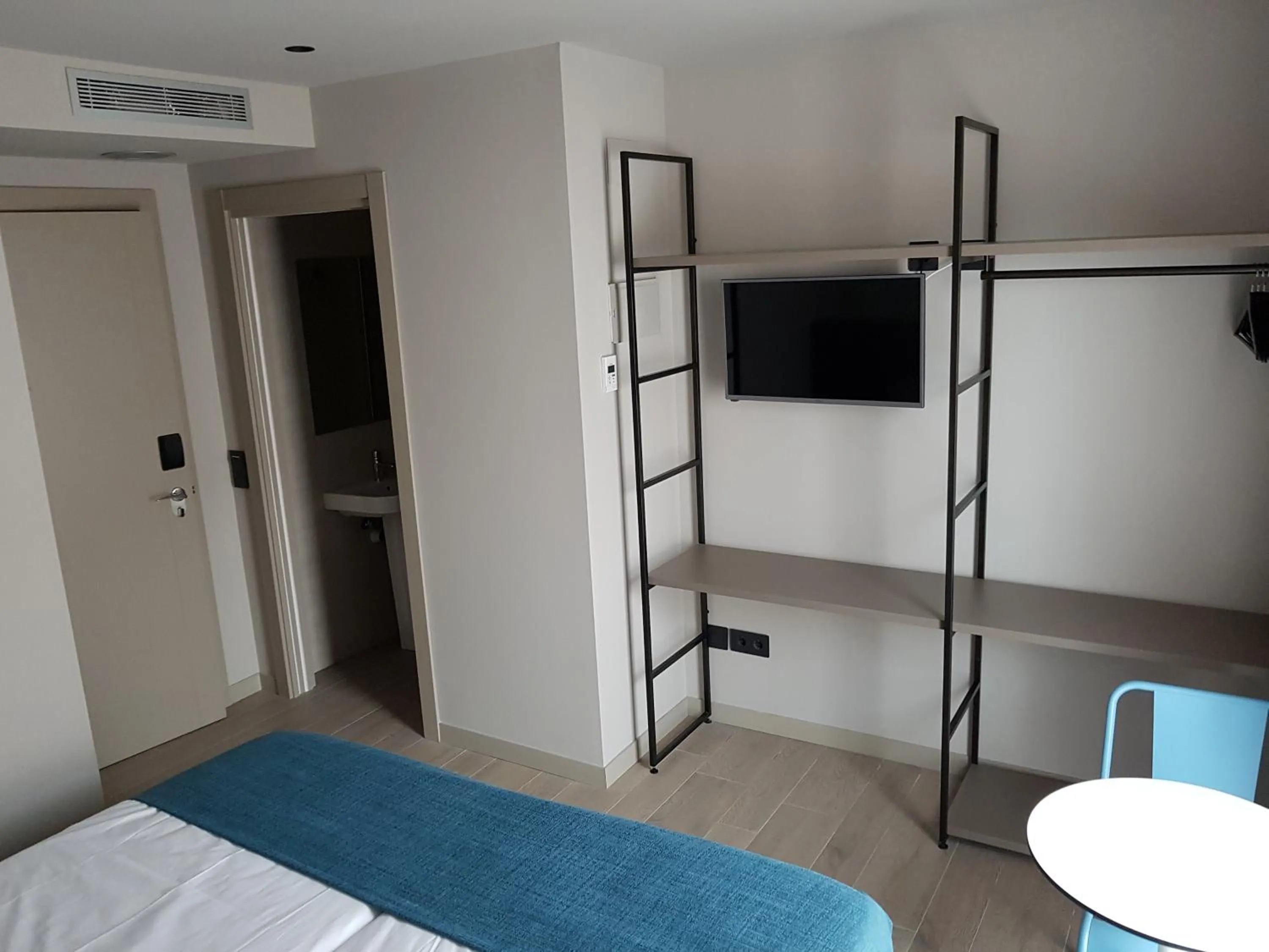 Bed in HOTEL TORRENT