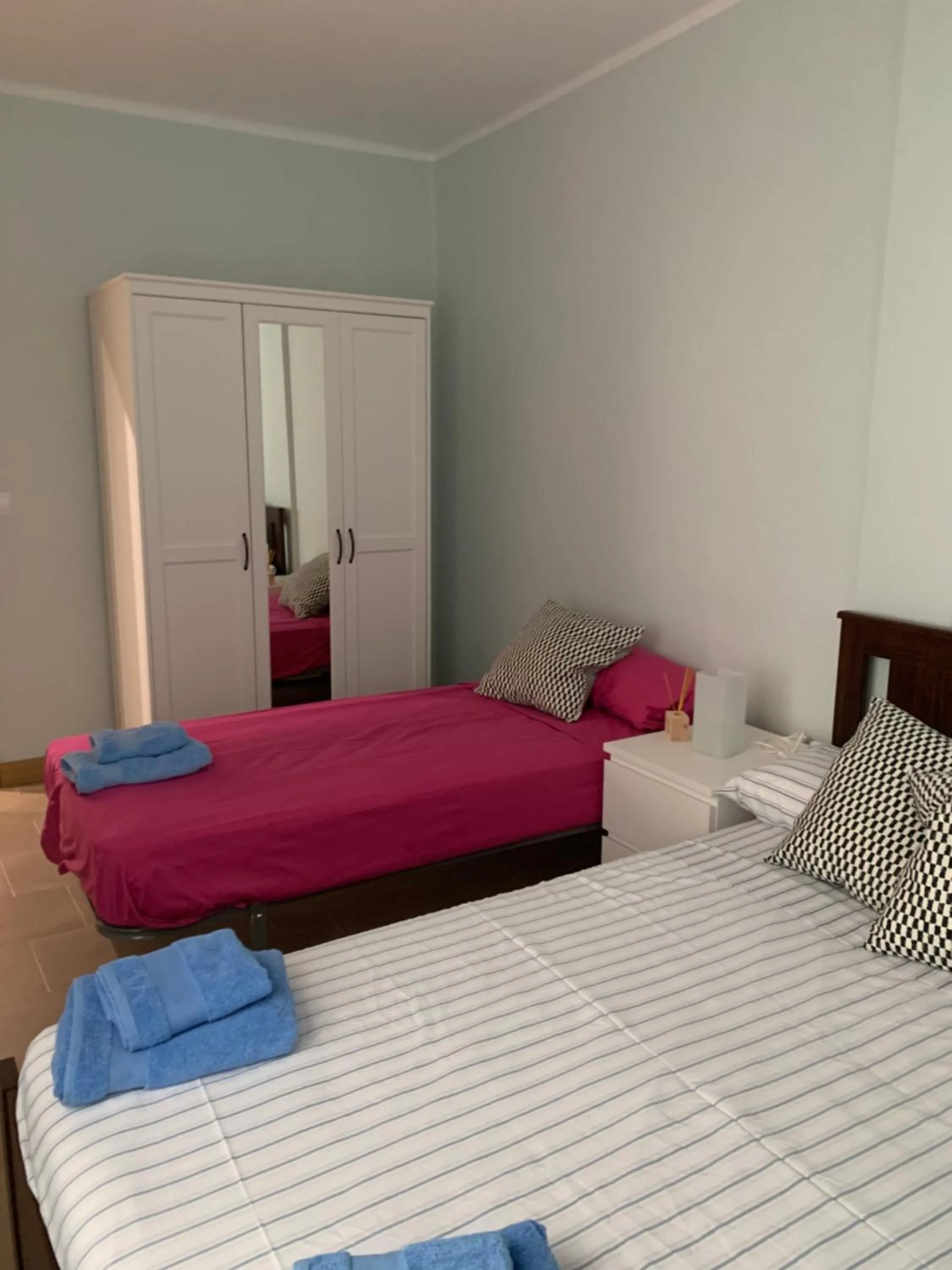 Bed in La Encina Azul Rooms-Grupo Rosa Azul