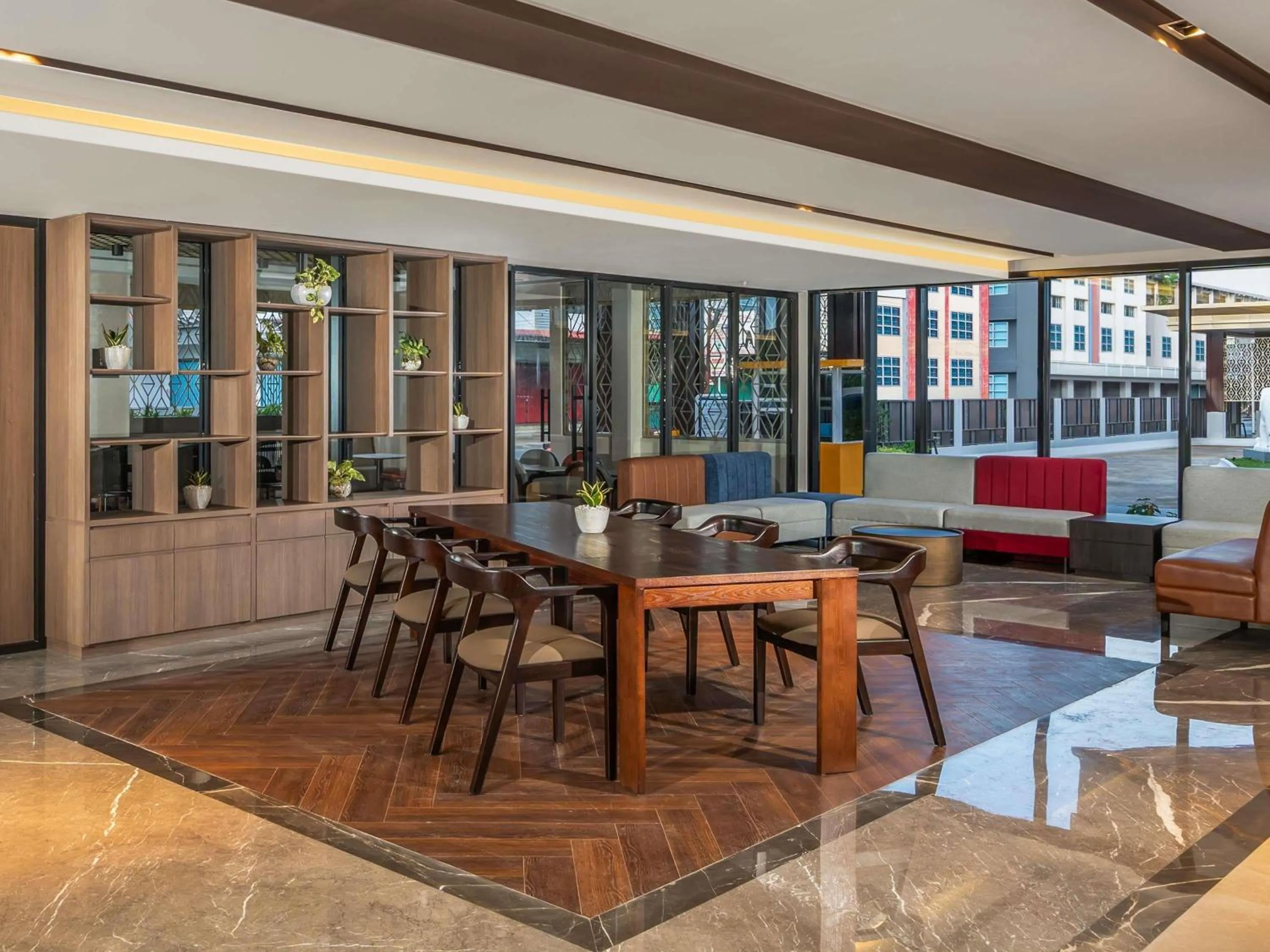 Lounge or bar in Novotel Pontianak Convention Centre