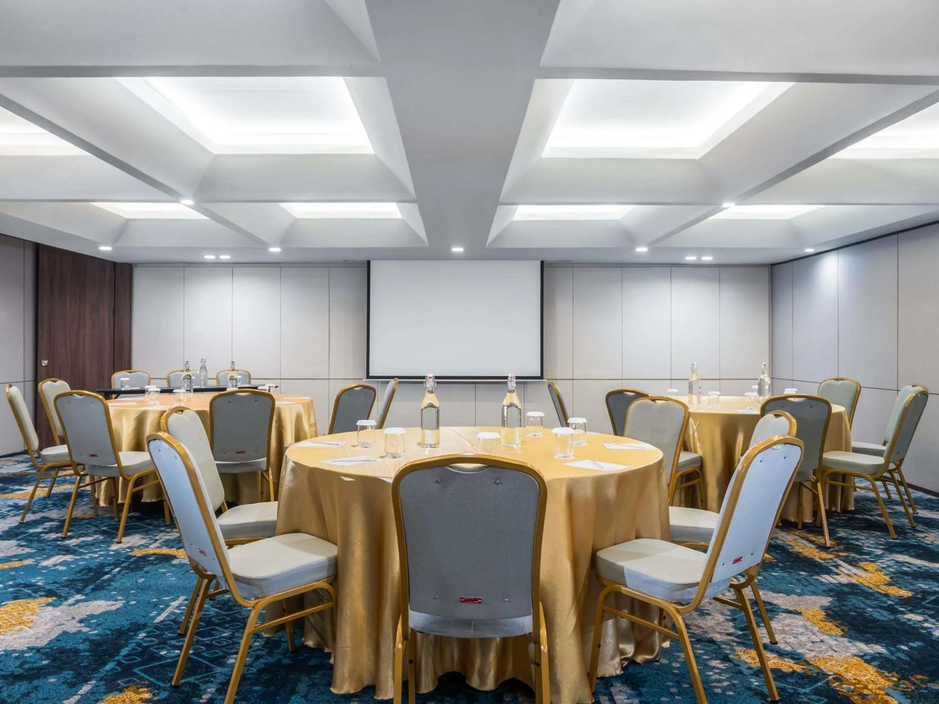 Meeting/conference room in Novotel Pontianak Convention Centre