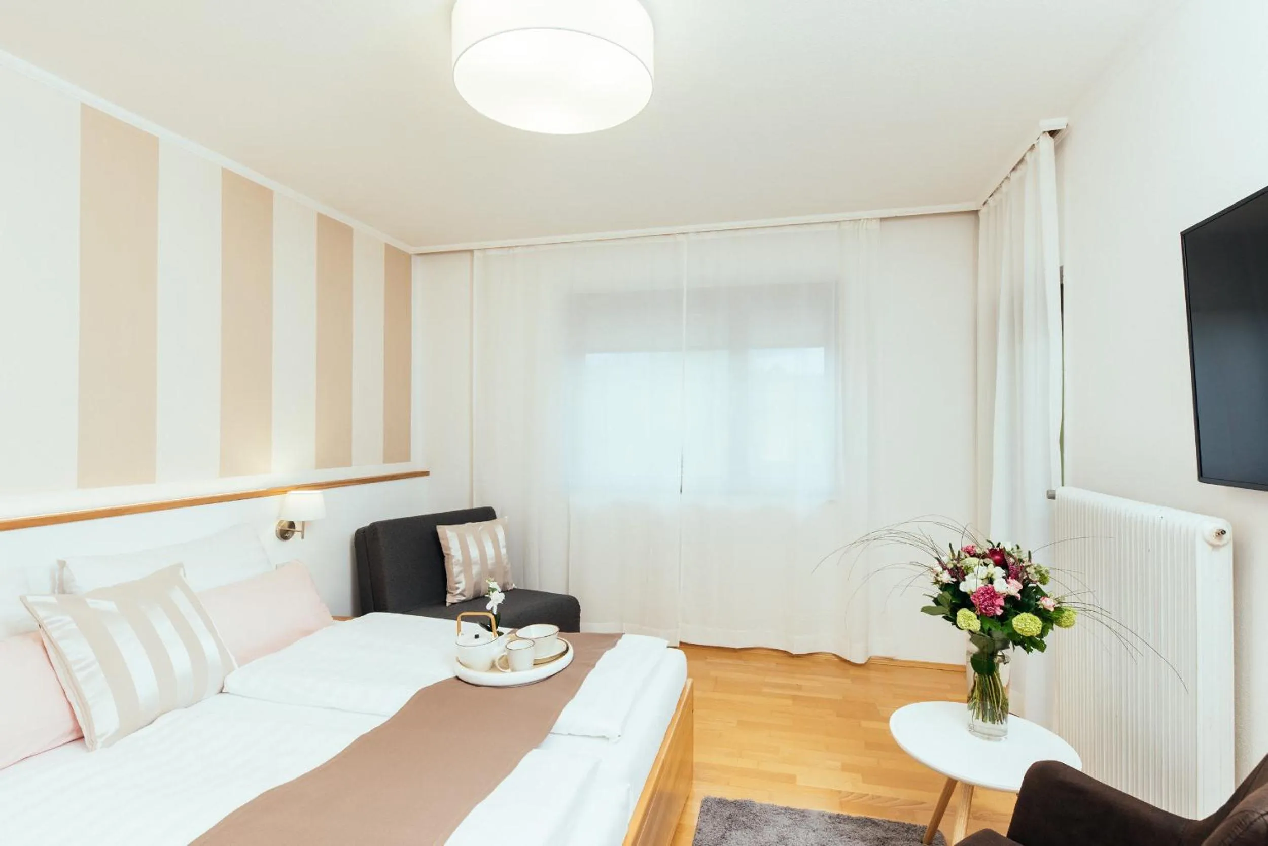 Photo of the whole room, Bed in Pension Auszeit Velden