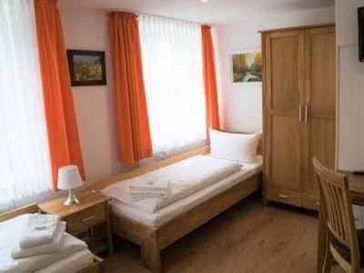 Single Room with Bathroom - single occupancy in Landgasthof Ochsen