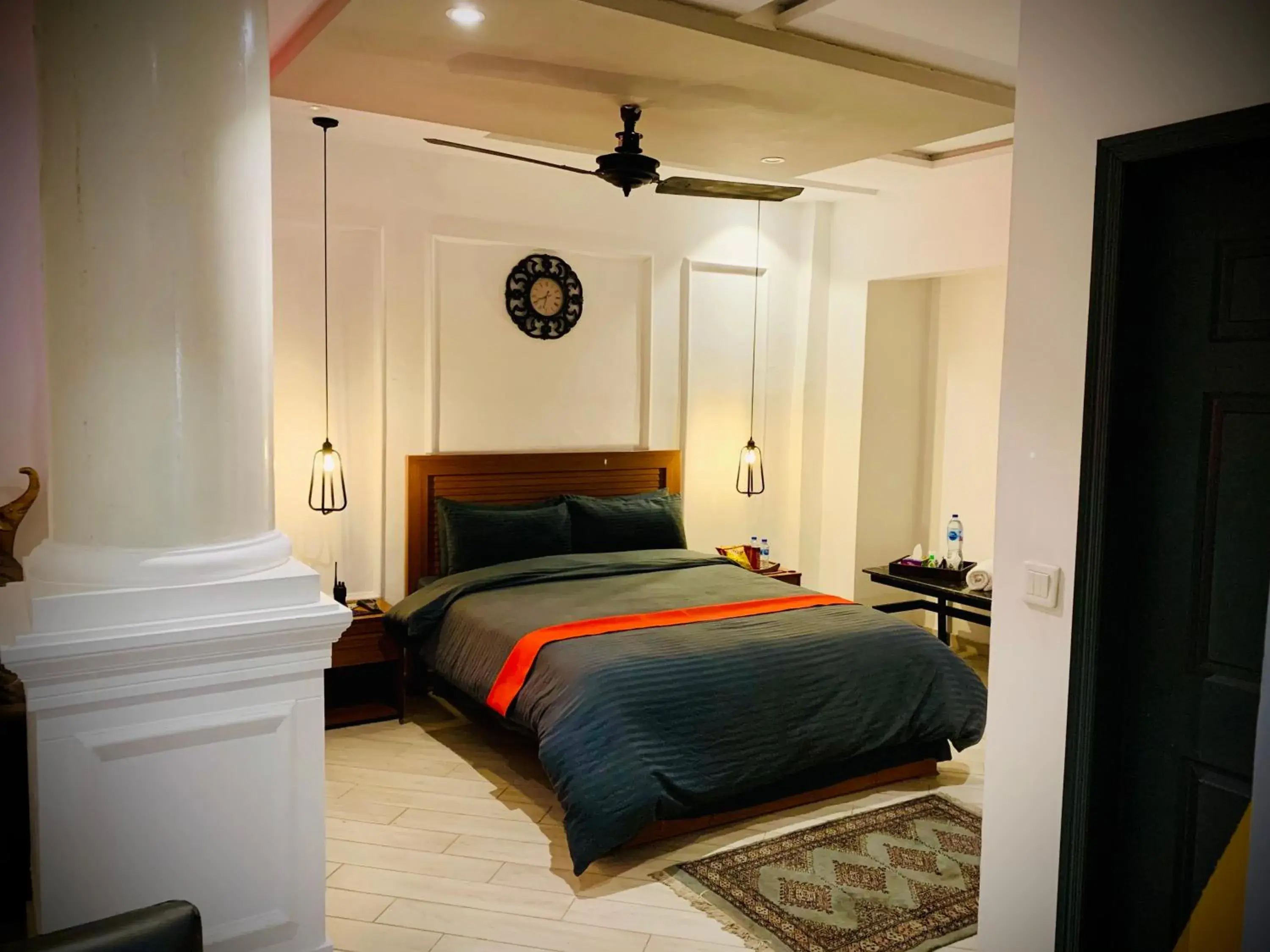 Deluxe Queen Room in 12th Avenue Deluxe Queen Room in 12th Avenue