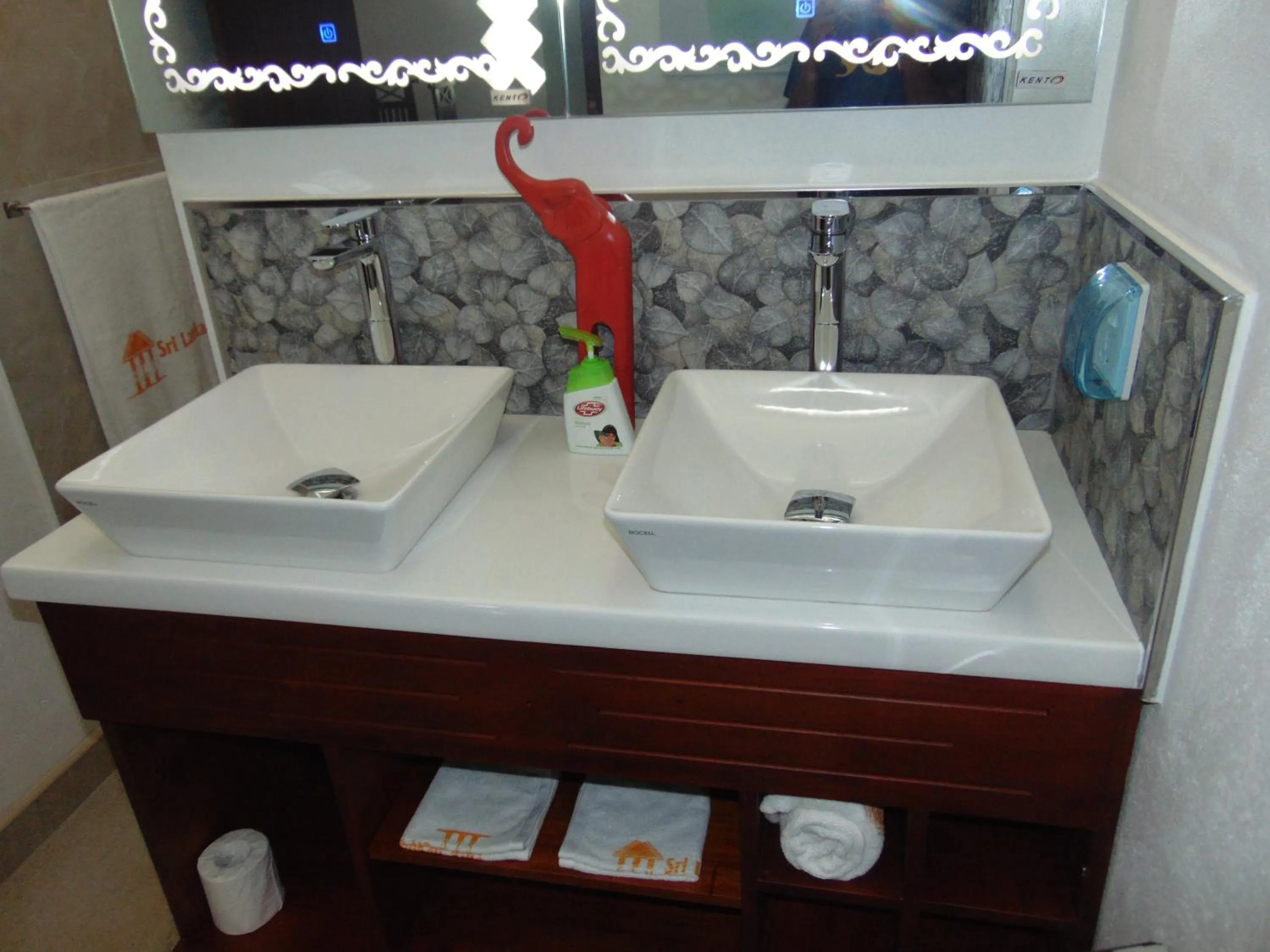 Bathroom in SRI LANKAN VILLA