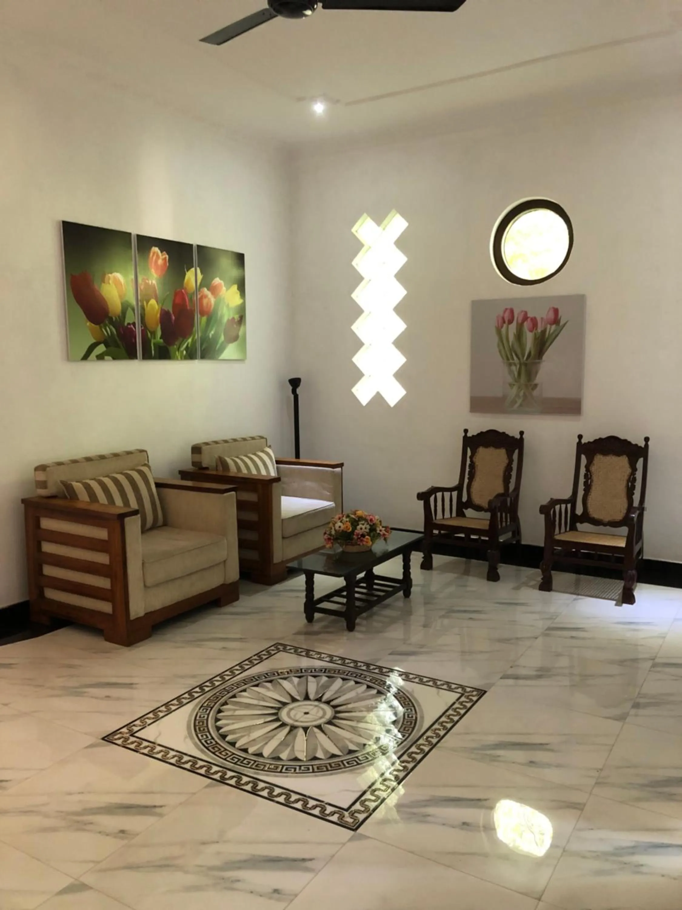 Living room in SRI LANKAN VILLA