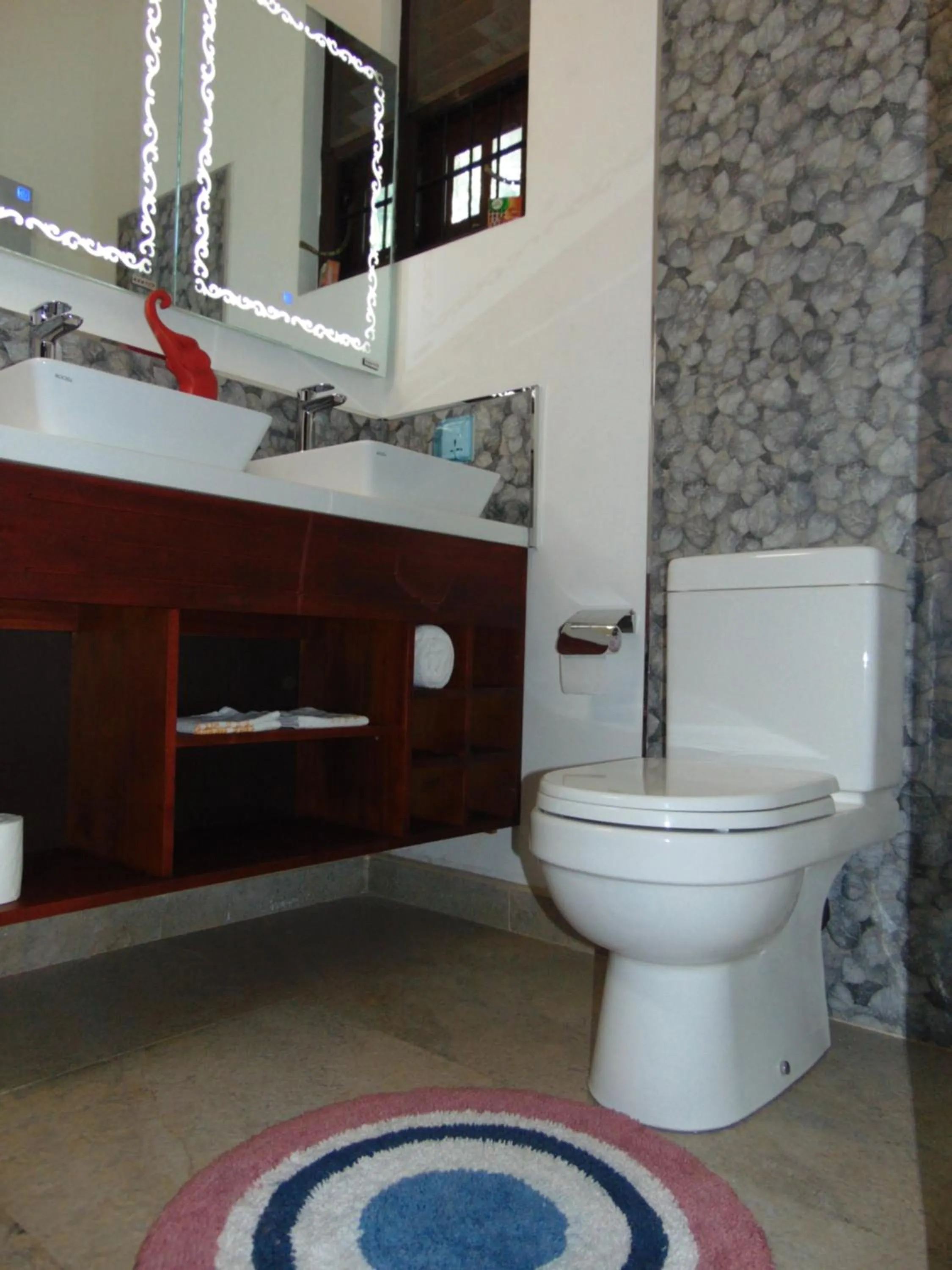 Bathroom in SRI LANKAN VILLA