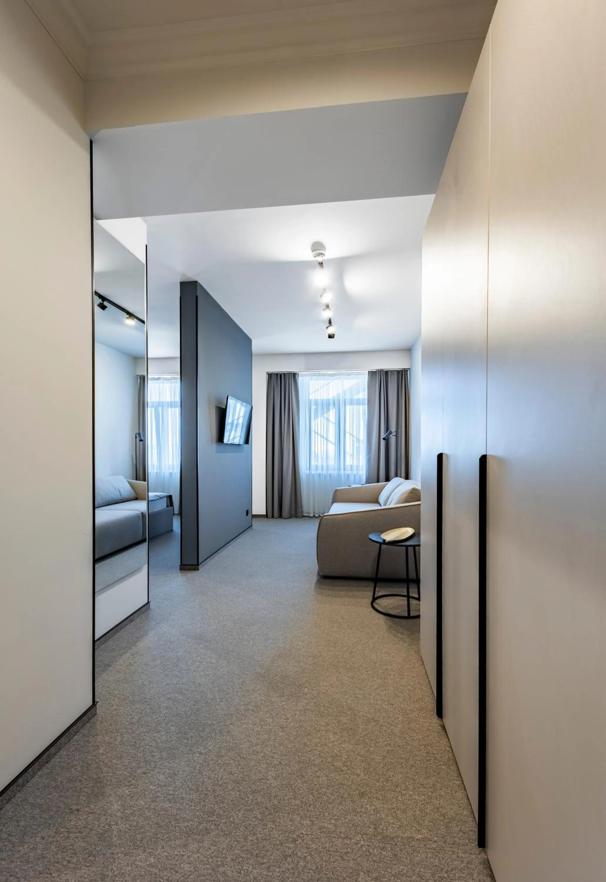 TV and multimedia, Bed in Regency Hotel