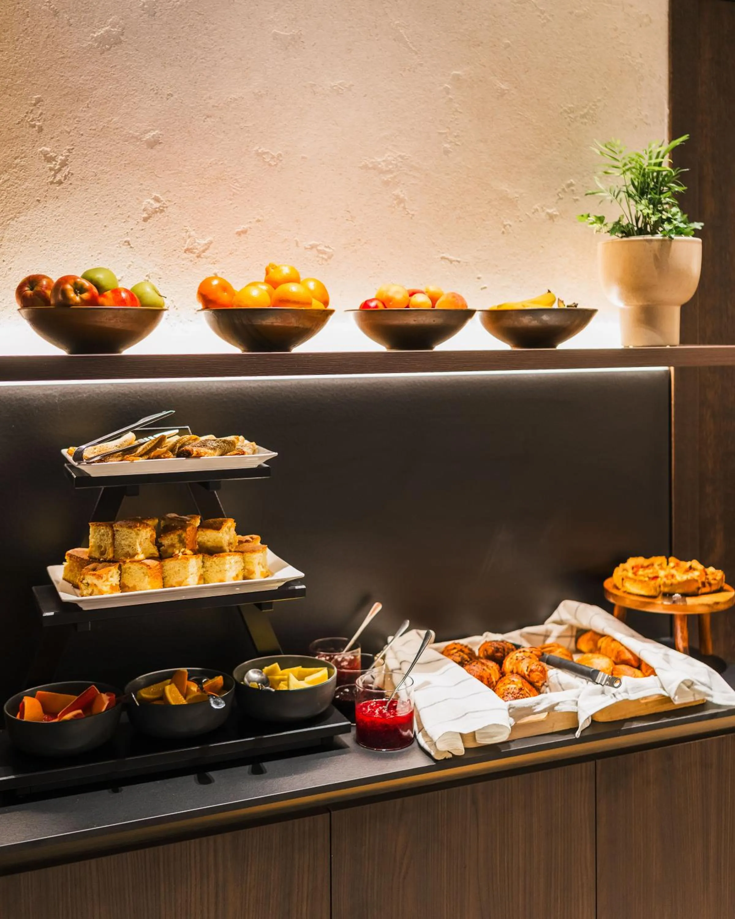 Buffet breakfast in Regency Hotel