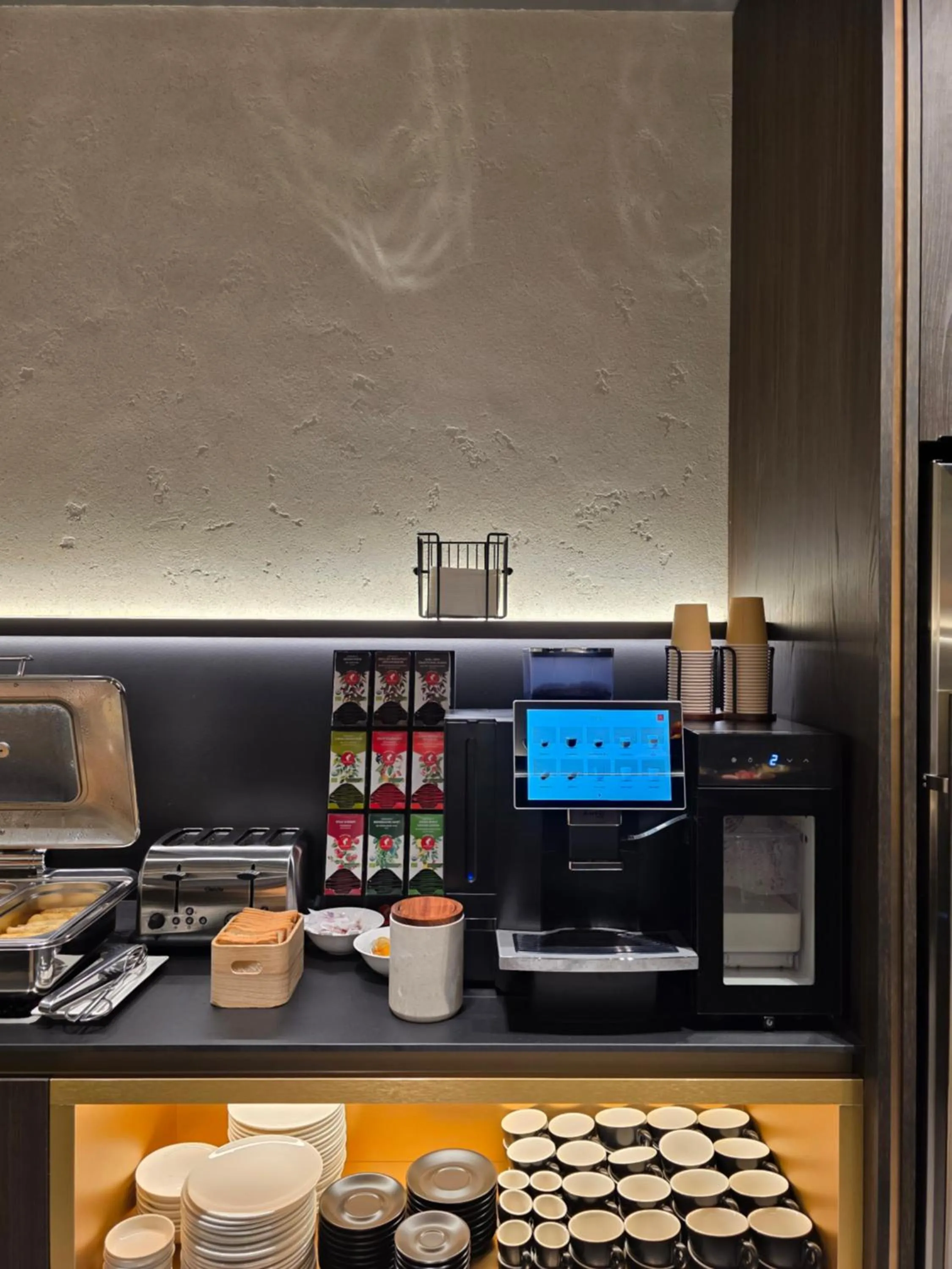 Buffet breakfast in Regency Hotel