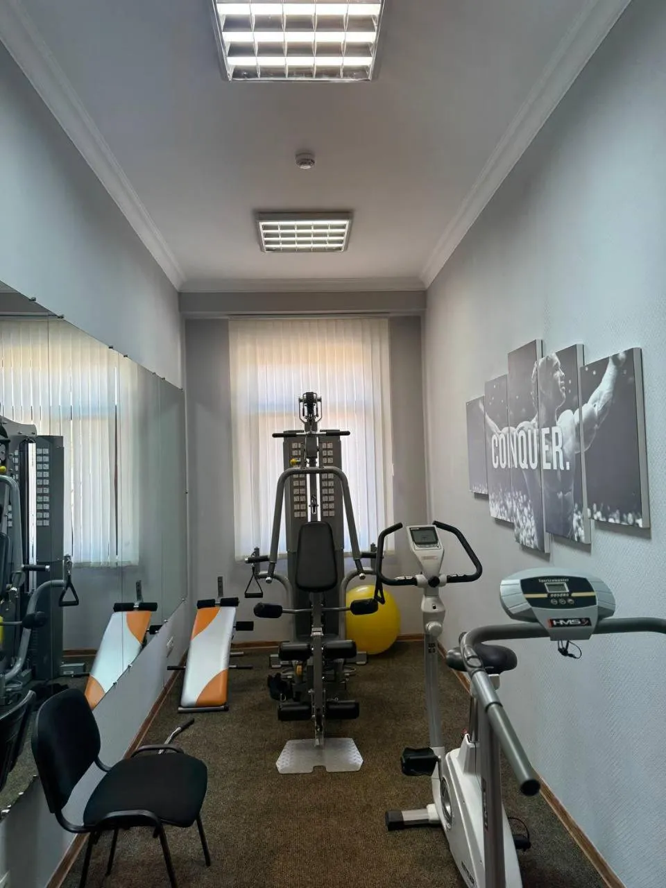 Fitness centre/facilities in Regency Hotel