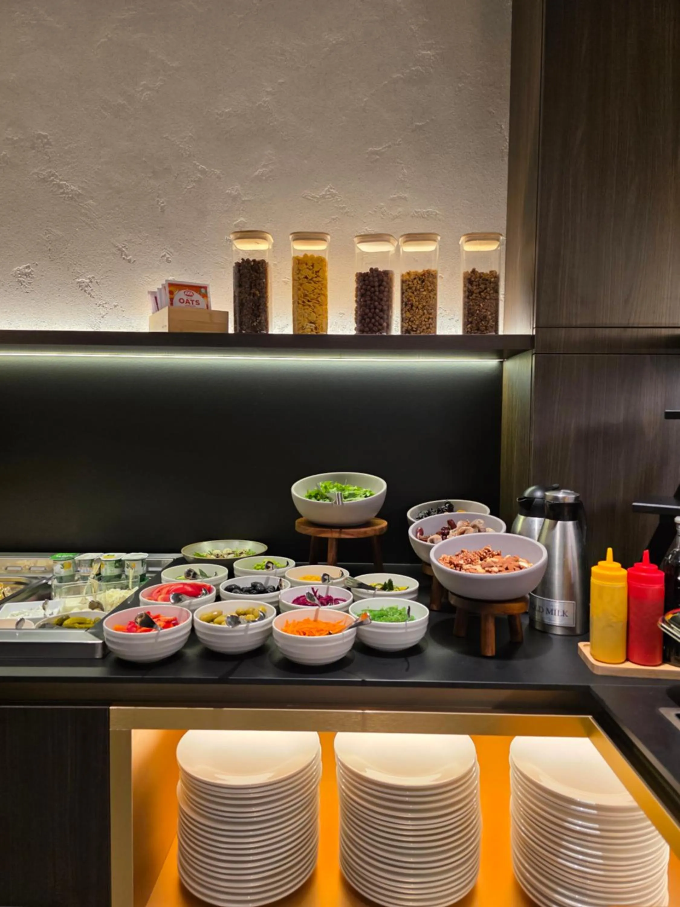 Buffet breakfast in Regency Hotel