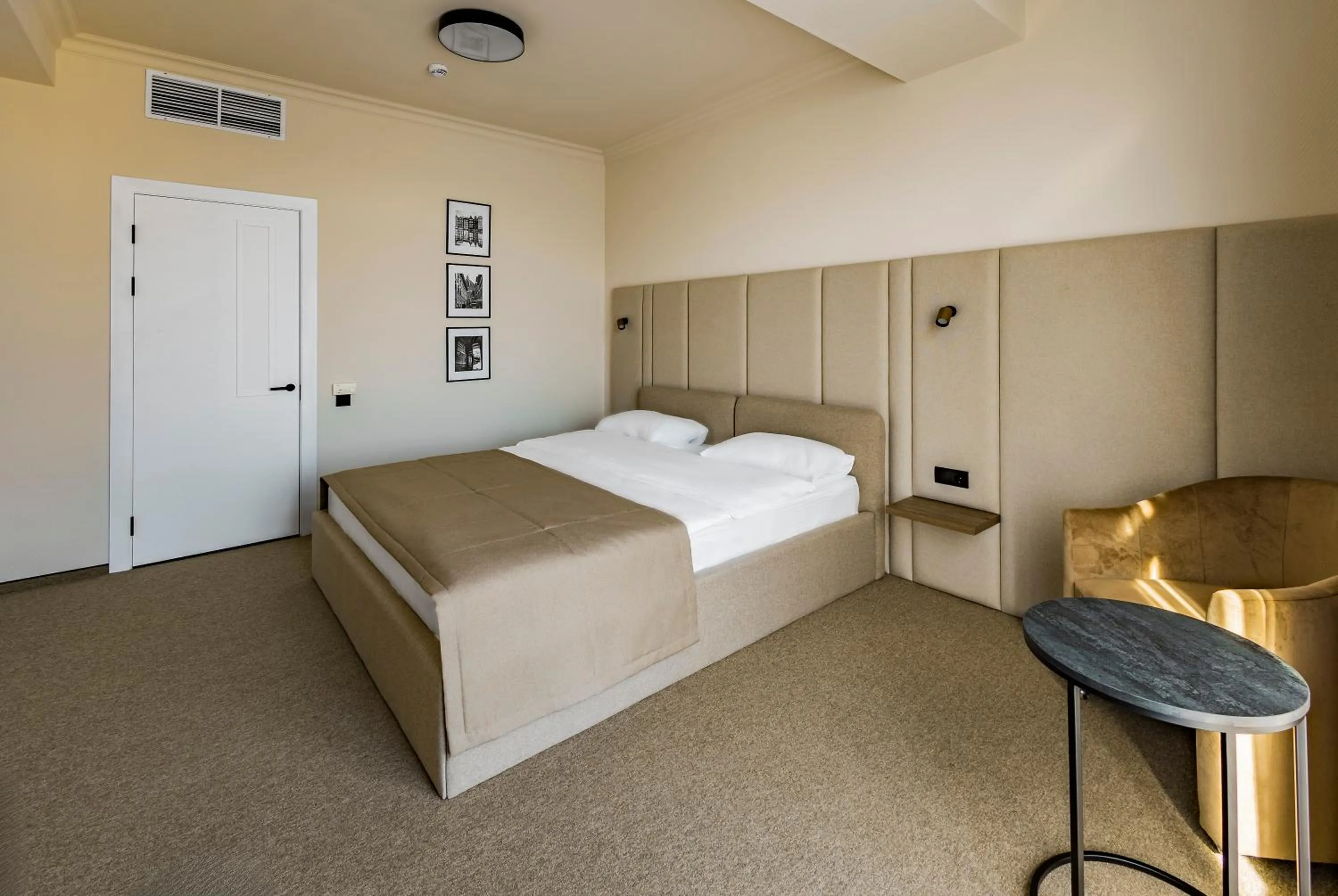 Bed in Regency Hotel