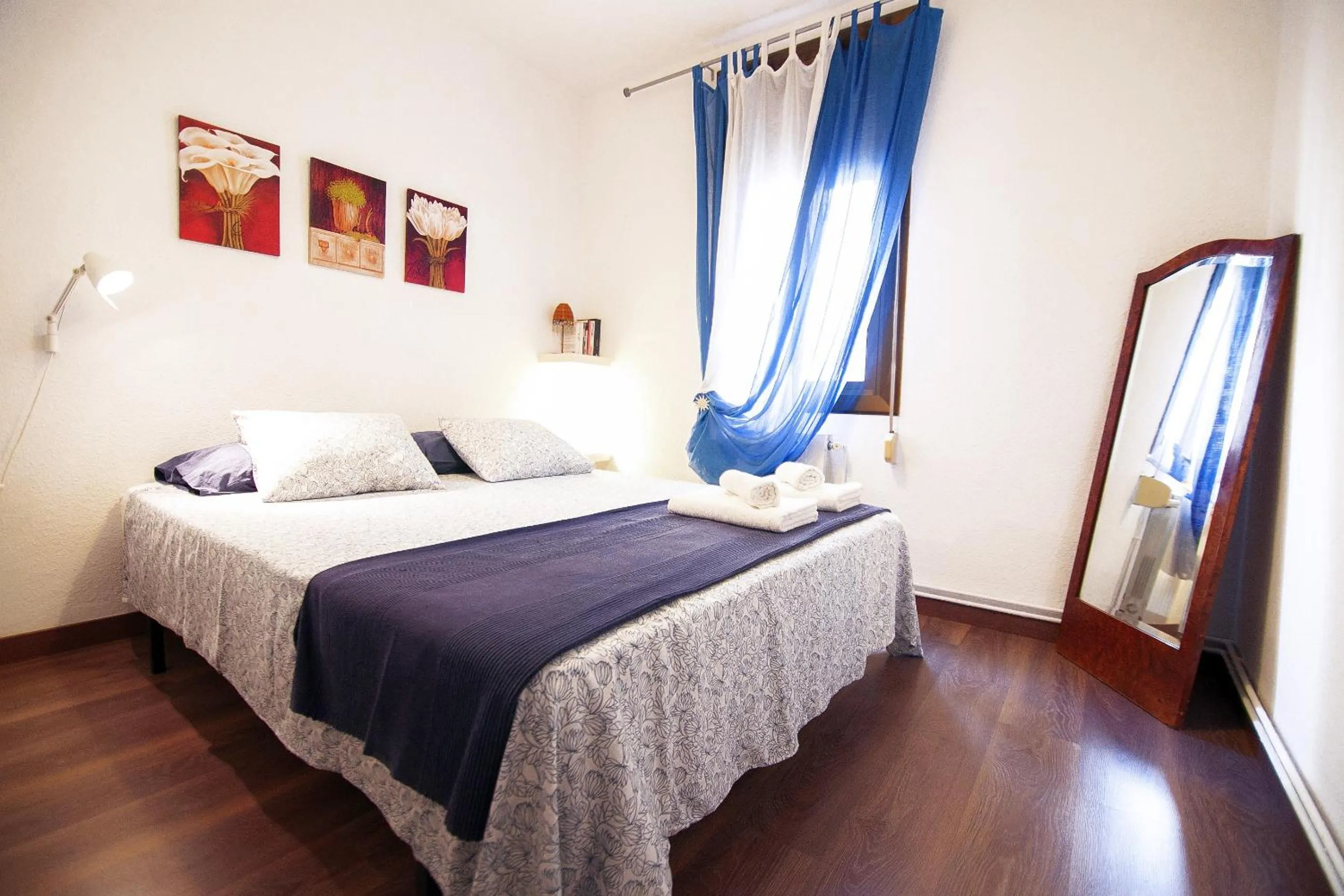 Bed in Casa Tortilla Sagrada Familia