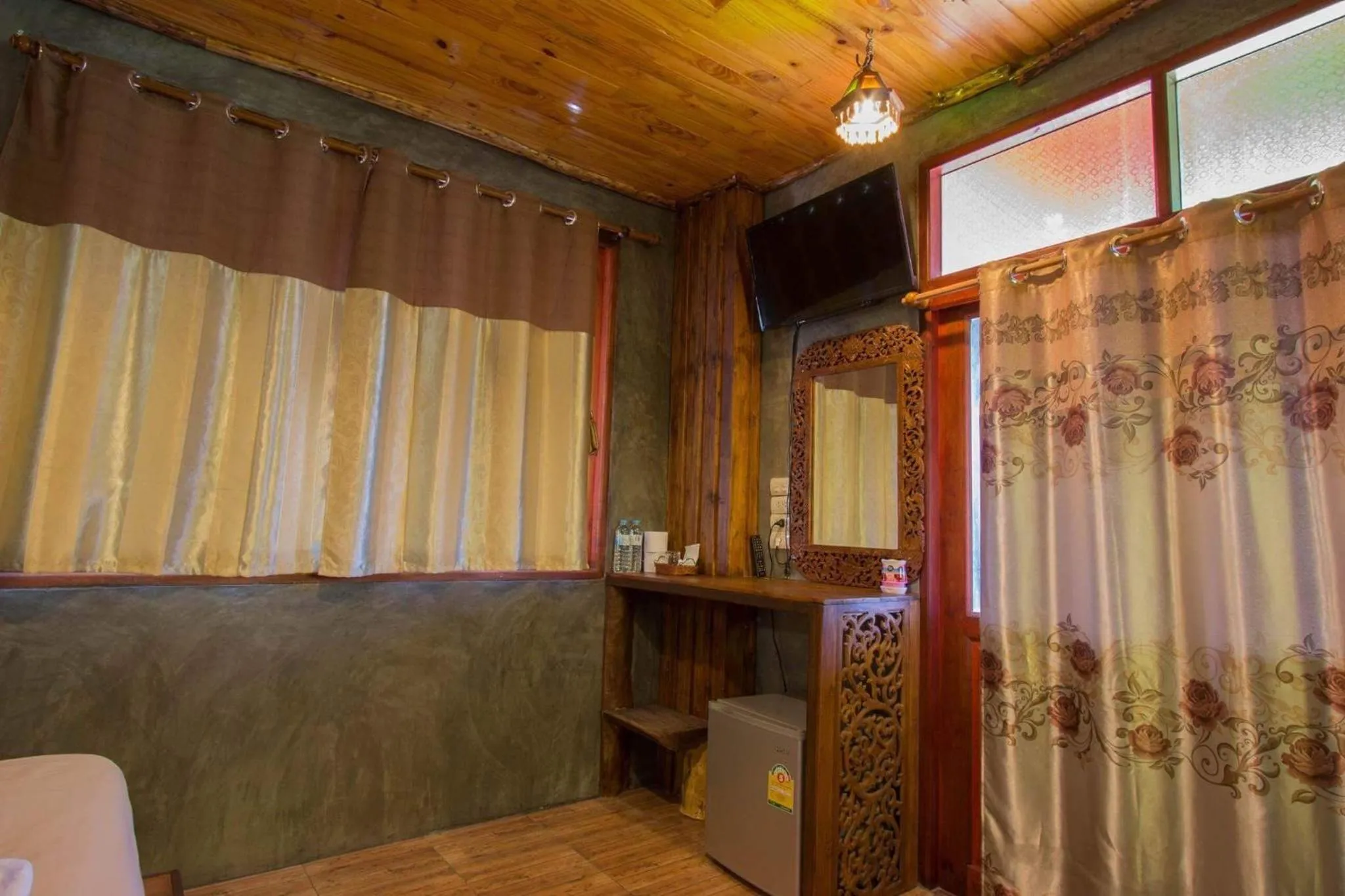 Photo of the whole room in Sea Rock Resort