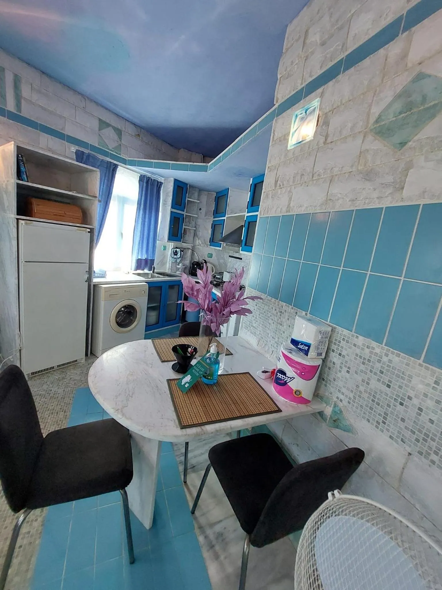 Kitchen or kitchenette in Paco's Resort Holiday Flats