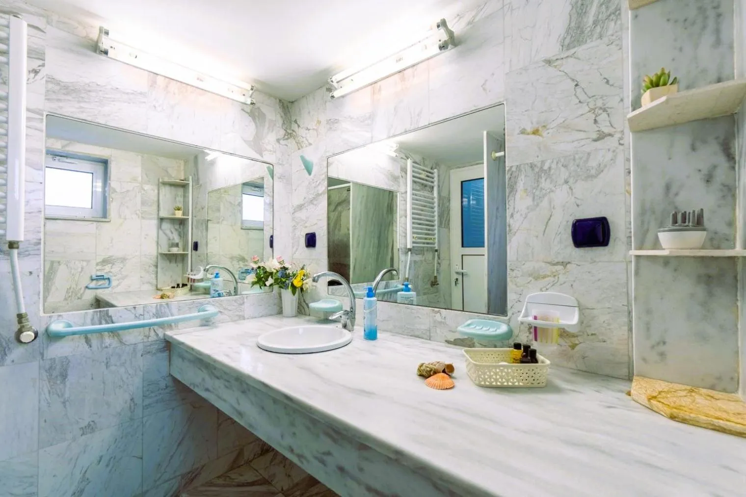 Toilet in Paco's Resort Holiday Flats