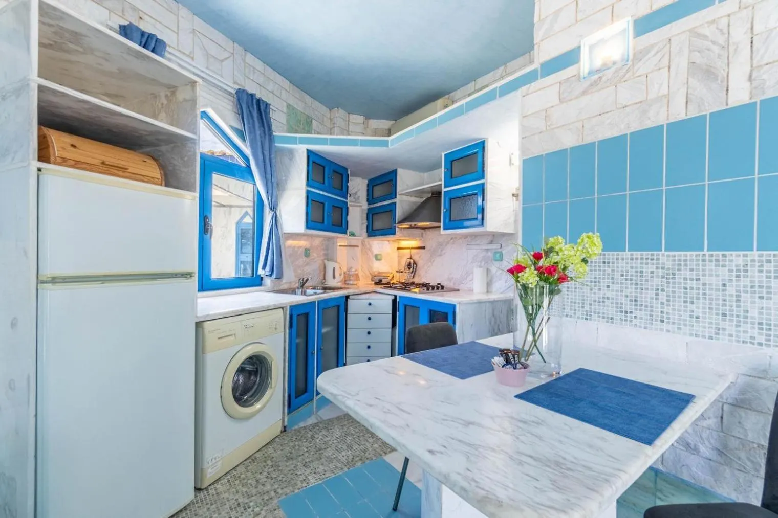 Coffee/tea facilities in Paco's Resort Holiday Flats