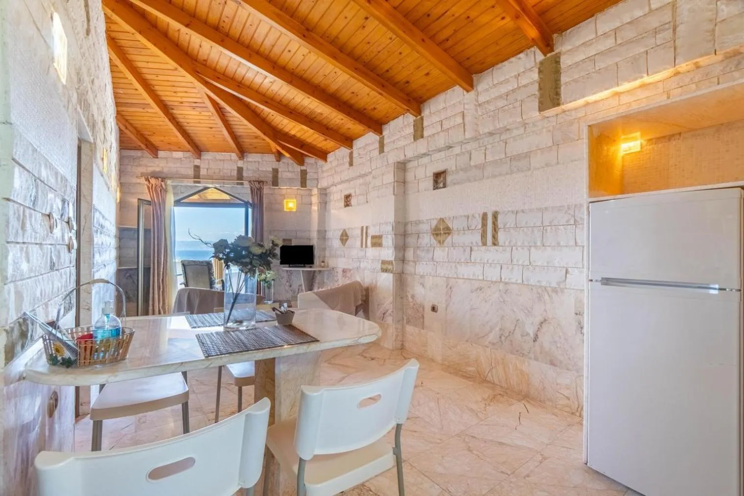 TV and multimedia in Paco's Resort Holiday Flats