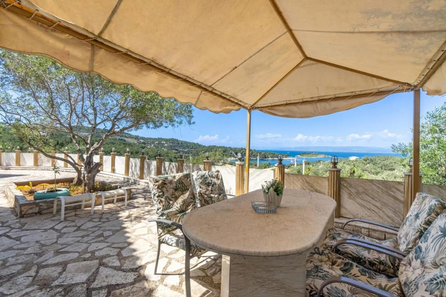 Patio in Paco's Resort Holiday Flats