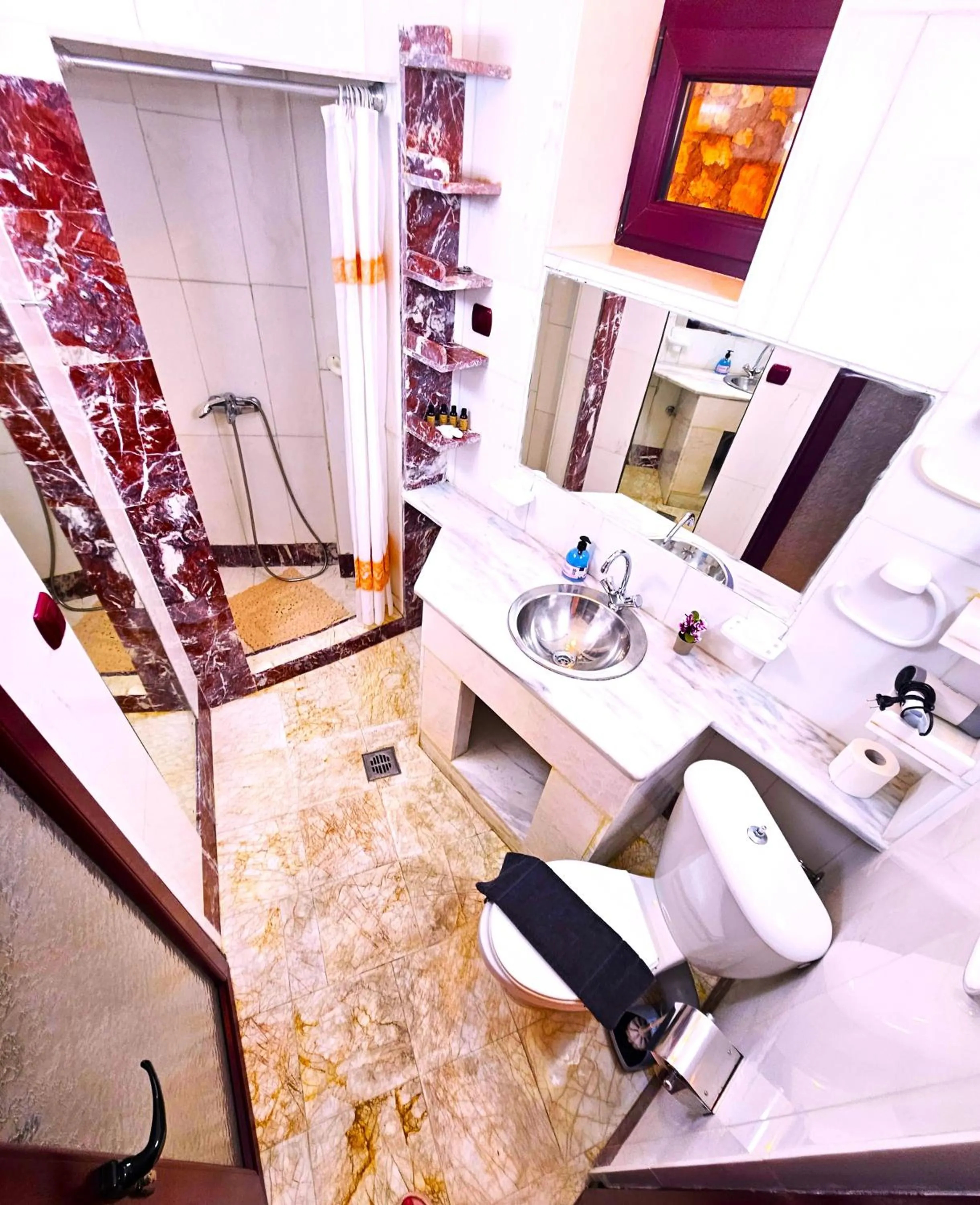 Toilet in Paco's Resort Holiday Flats