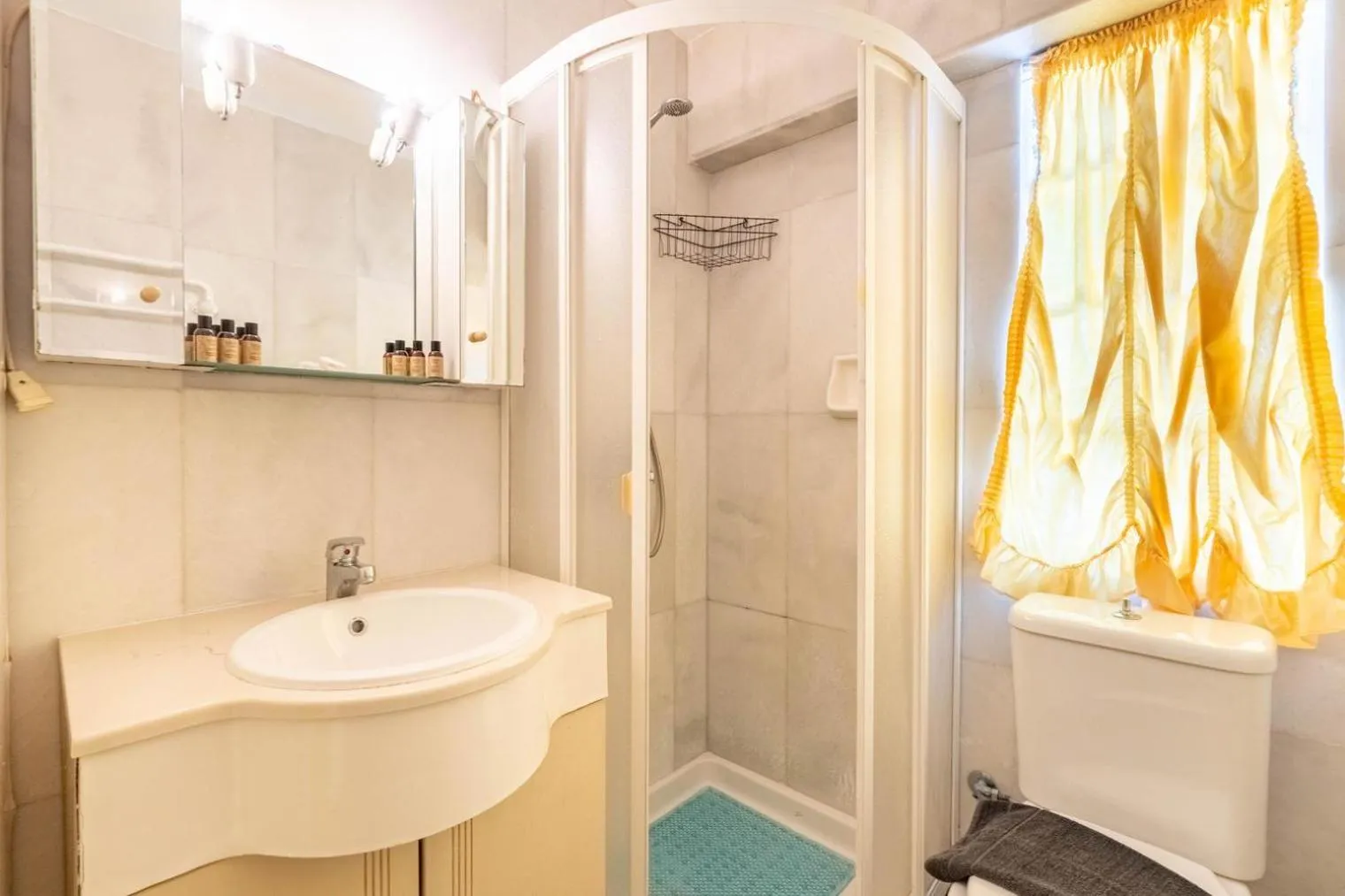 Bathroom in Paco's Resort Holiday Flats