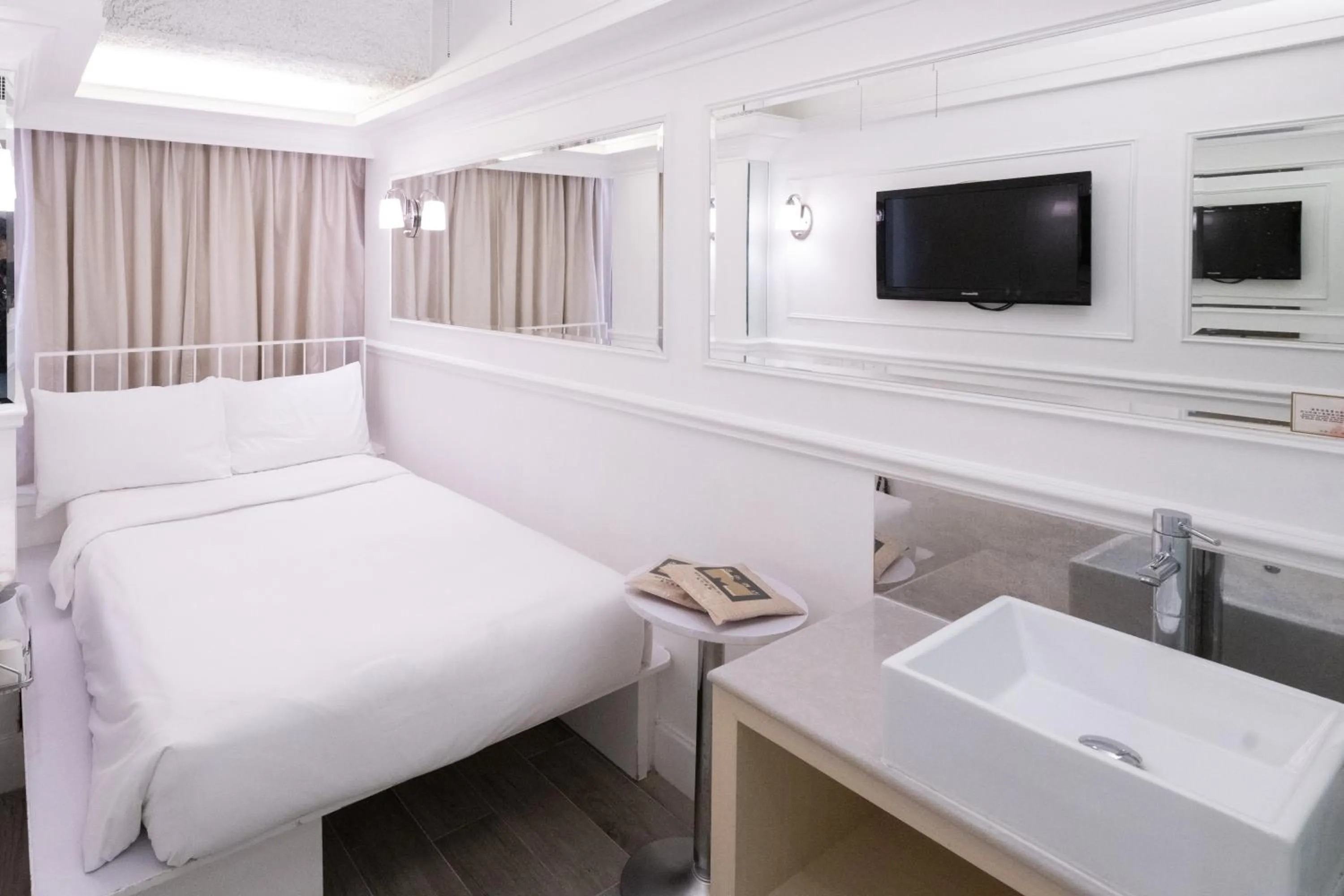 Bed in Mini Hotel Causeway Bay