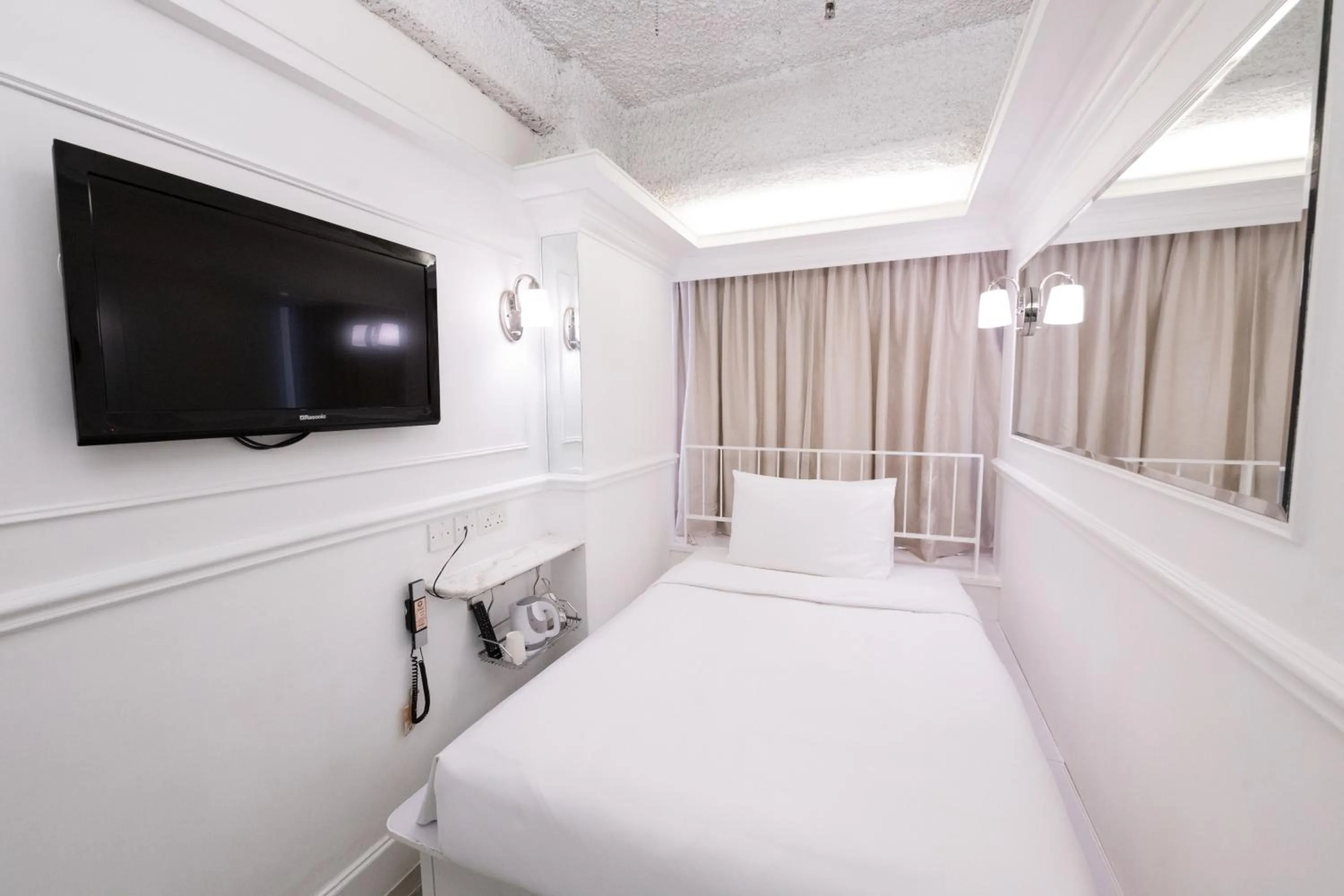 Bed in Mini Hotel Causeway Bay