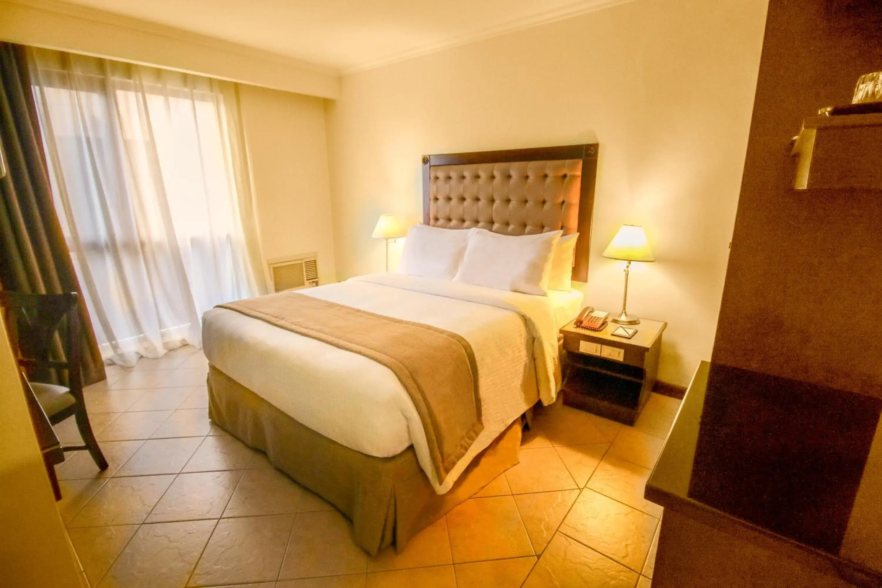 Bedroom, Bed in Royal Bellagio Hotel Bedroom, Bed in Royal Bellagio Hotel