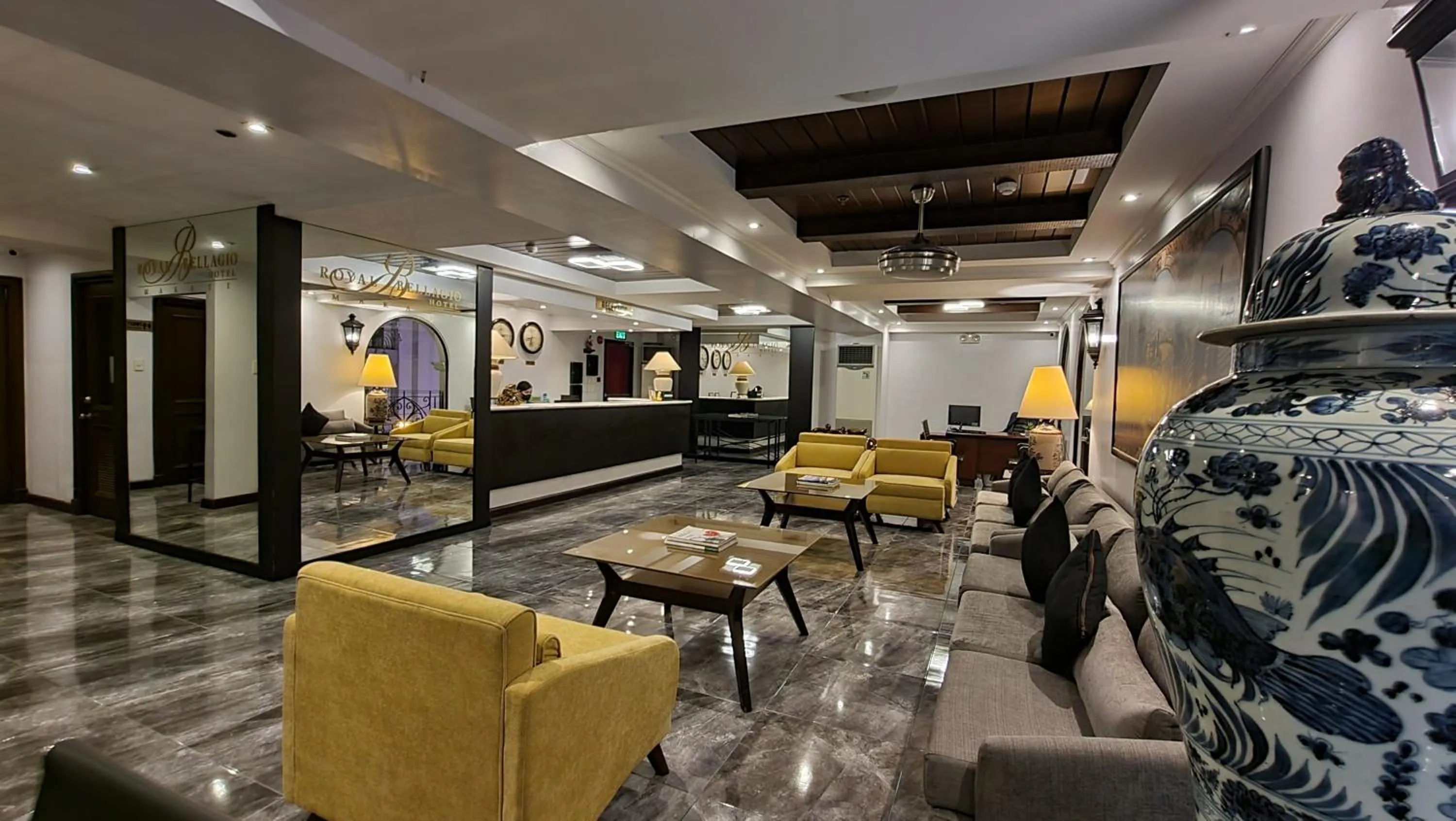 Lobby or reception in Royal Bellagio Hotel