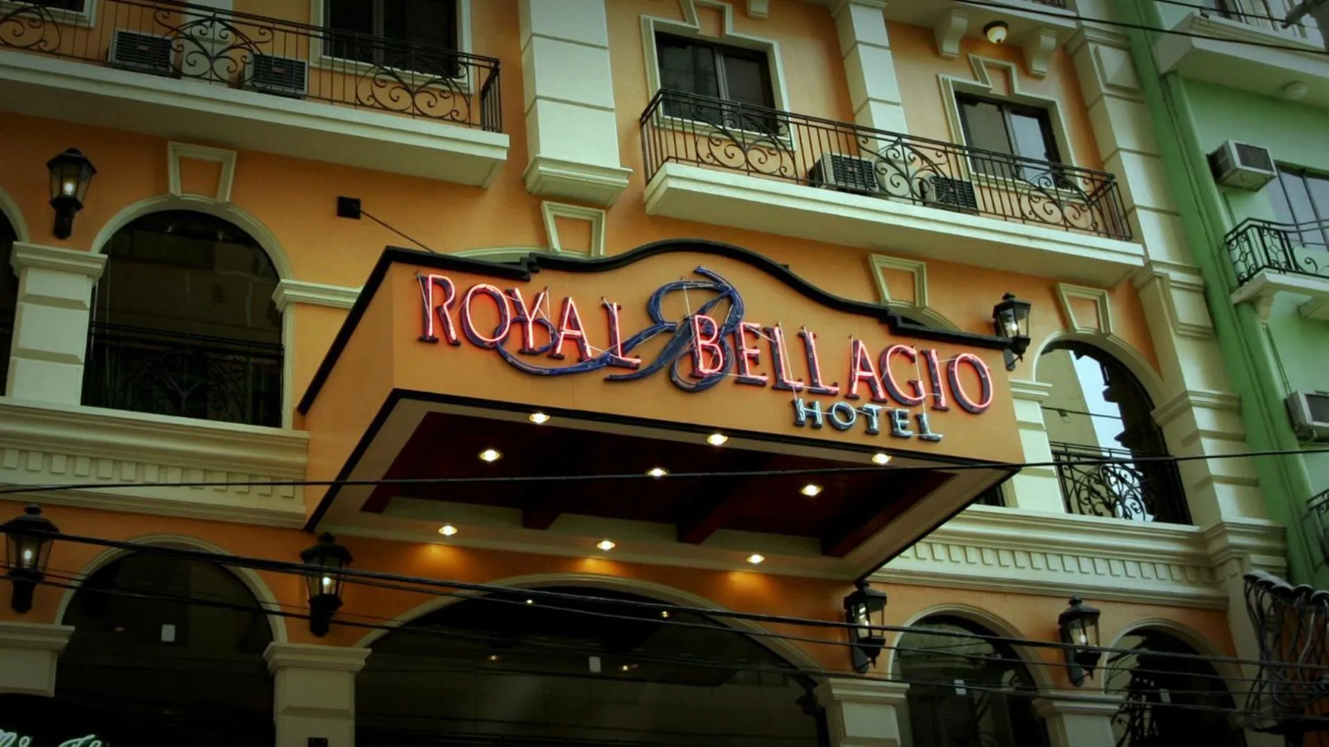 Facade/entrance in Royal Bellagio Hotel