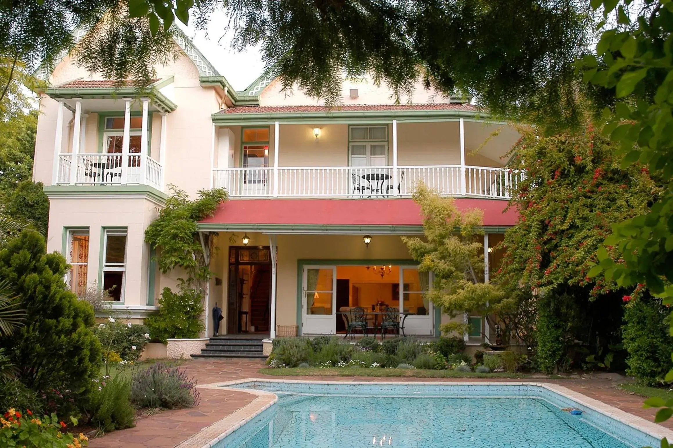 Property building in Hacklewood Hill Country House Property building in Hacklewood Hill Country House