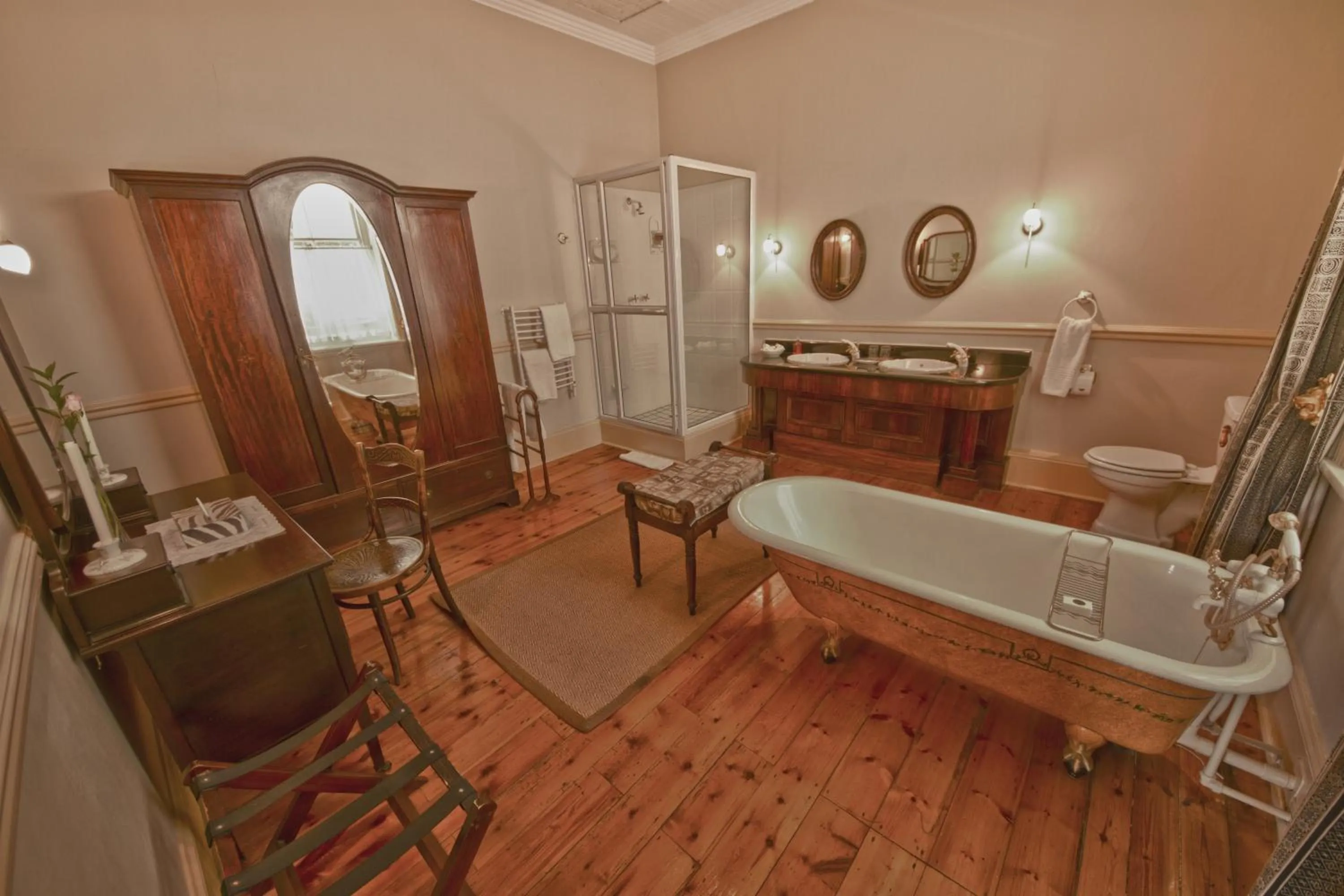 Bathroom in Hacklewood Hill Country House