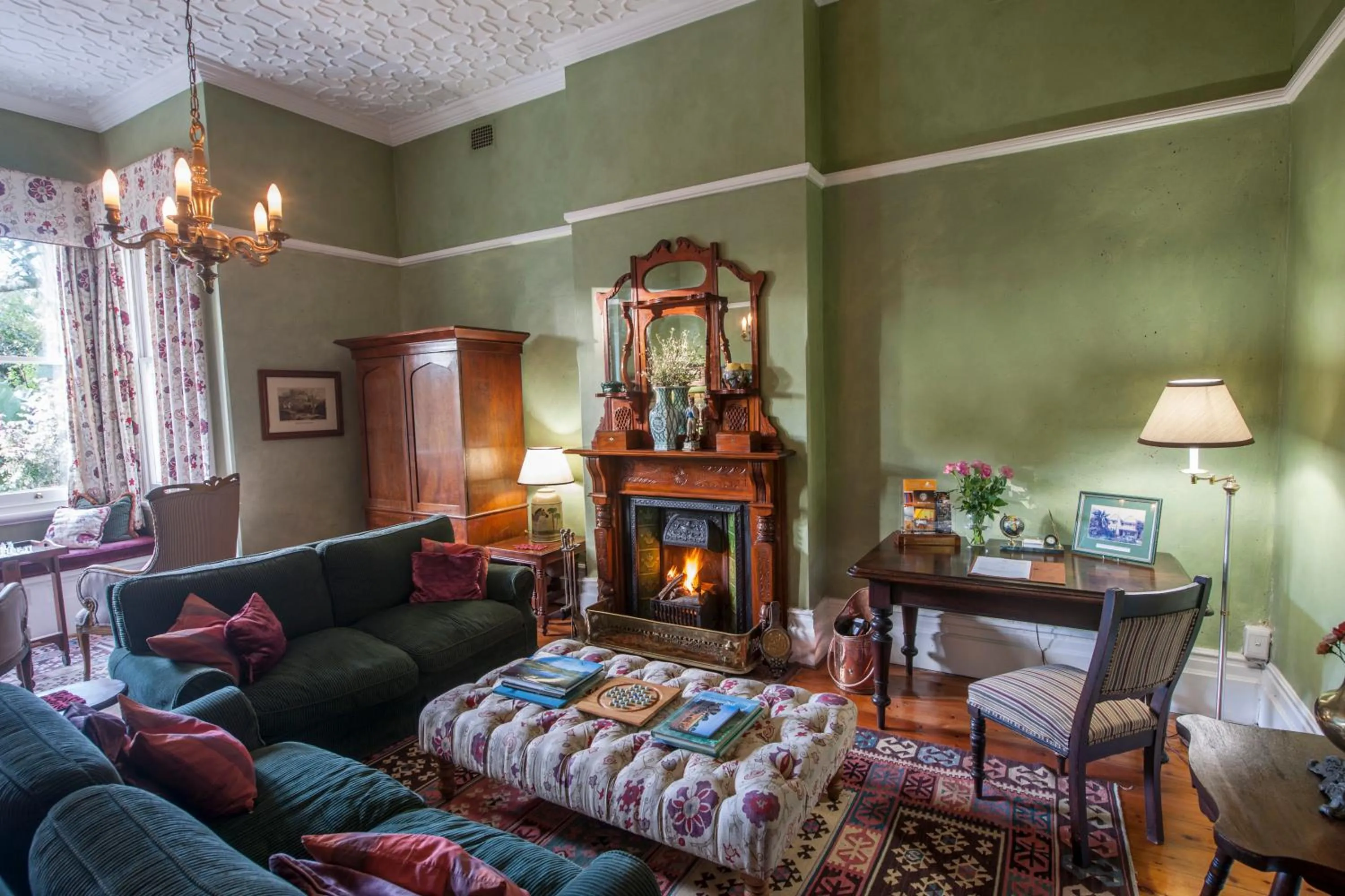 Living room in Hacklewood Hill Country House