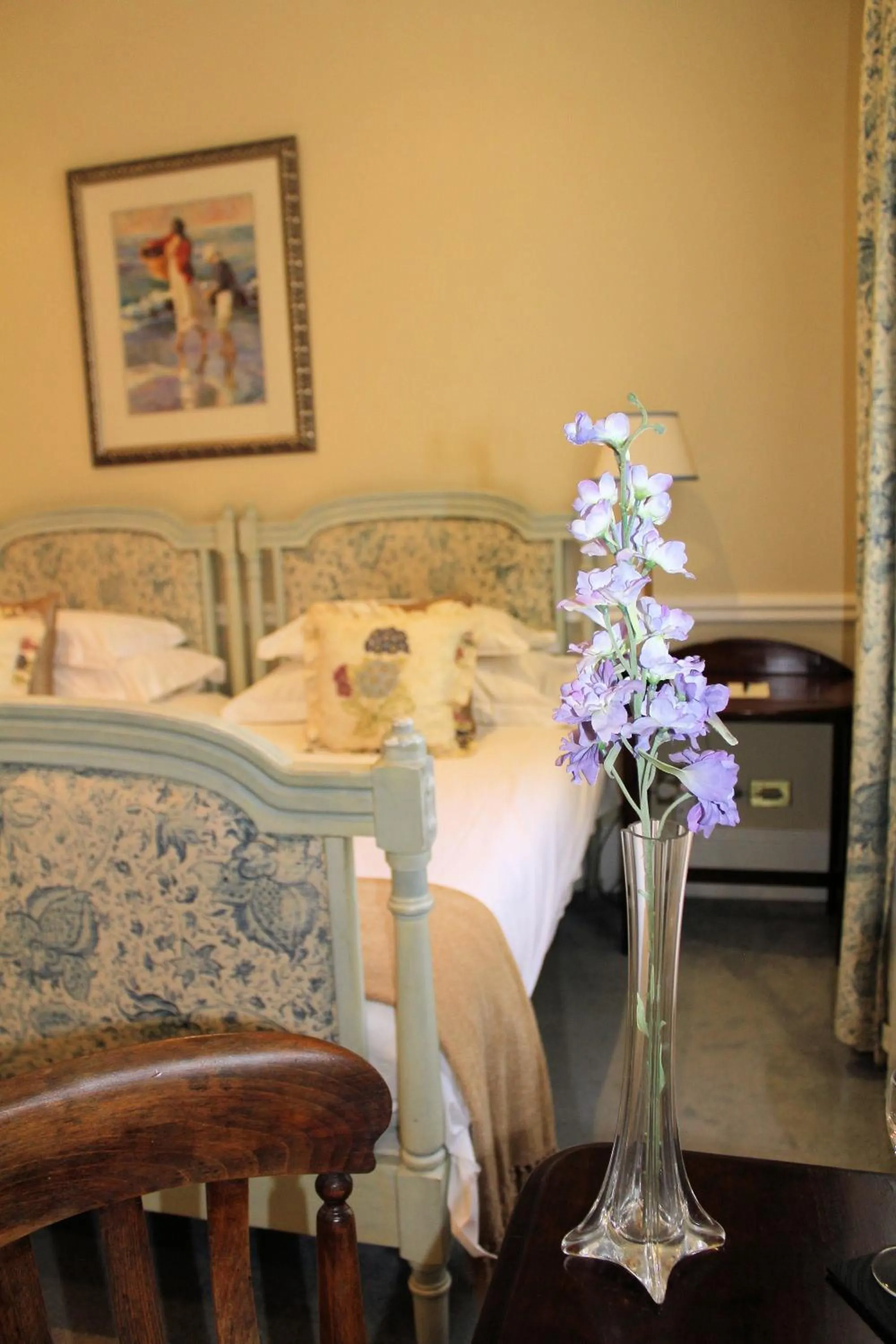 Bedroom, Bed in Hacklewood Hill Country House